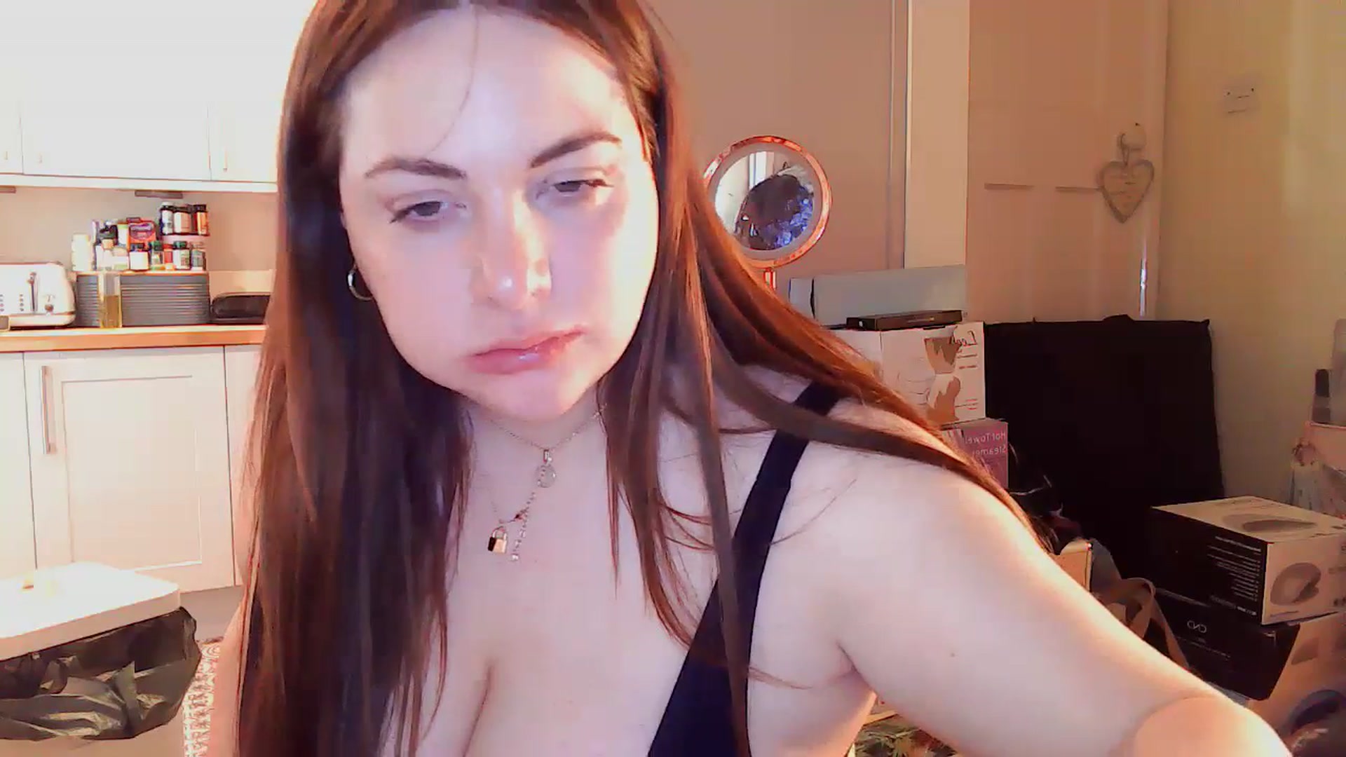 Gallery image thumbnail from MidnightBunny's myfreecams stream on, 12/11/2023, 11:13 image 17 of 20