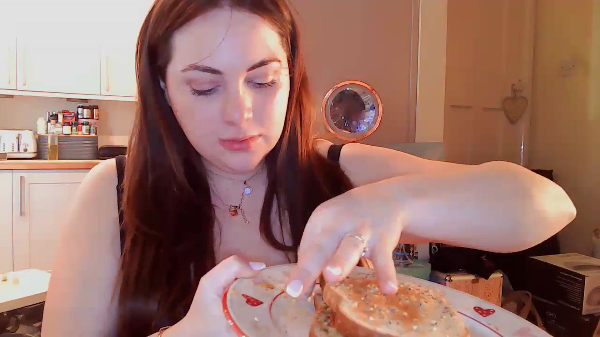 Gallery image thumbnail from MidnightBunny's myfreecams stream on, 12/11/2023, 11:13 image 8 of 20