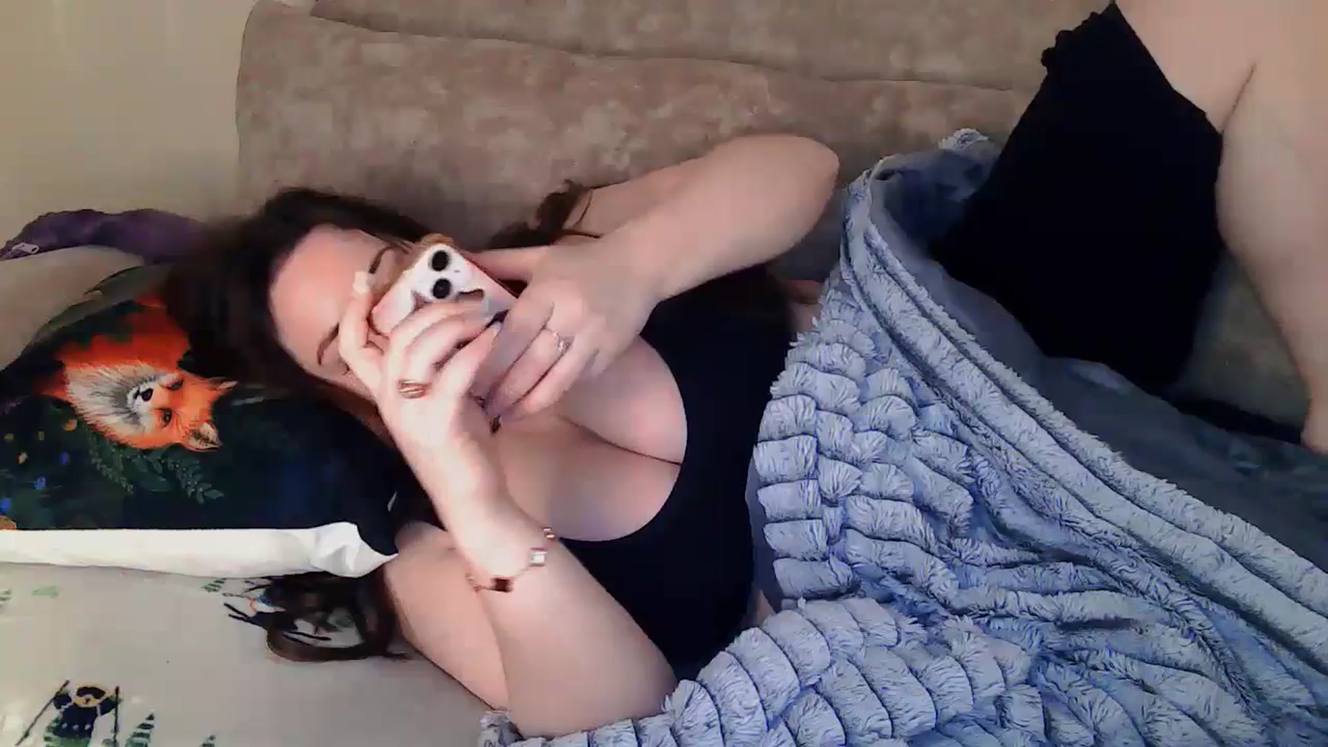 Gallery image thumbnail from MidnightBunny's myfreecams stream on, 12/18/2023, 08:36 image 3 of 20