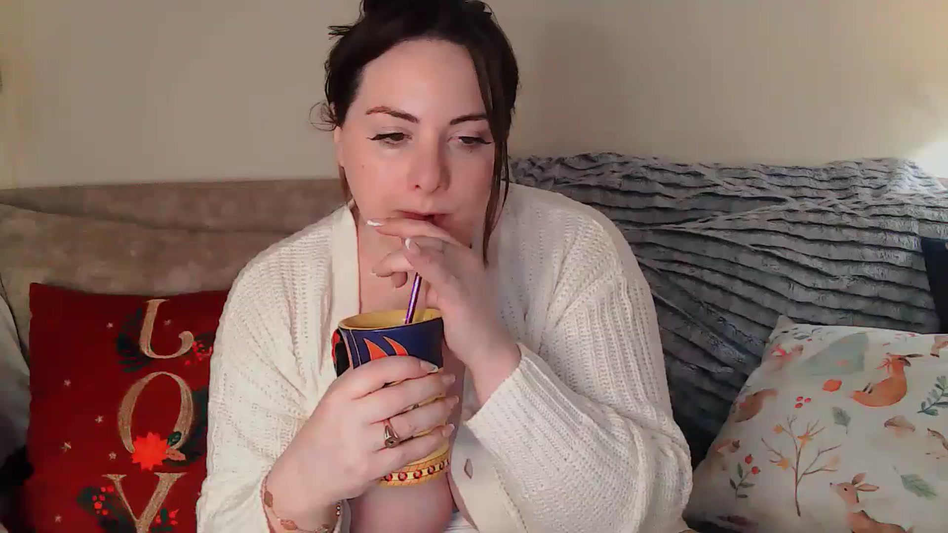 Gallery image thumbnail from MidnightBunny's myfreecams stream on, 12/18/2023, 11:06 image 16 of 20