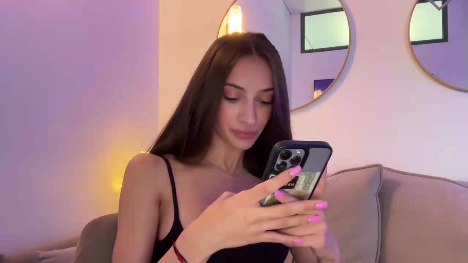 Gallery image thumbnail from MidnightElle's myfreecams stream on, 08/10/2026, 08:42 image 5 of 20