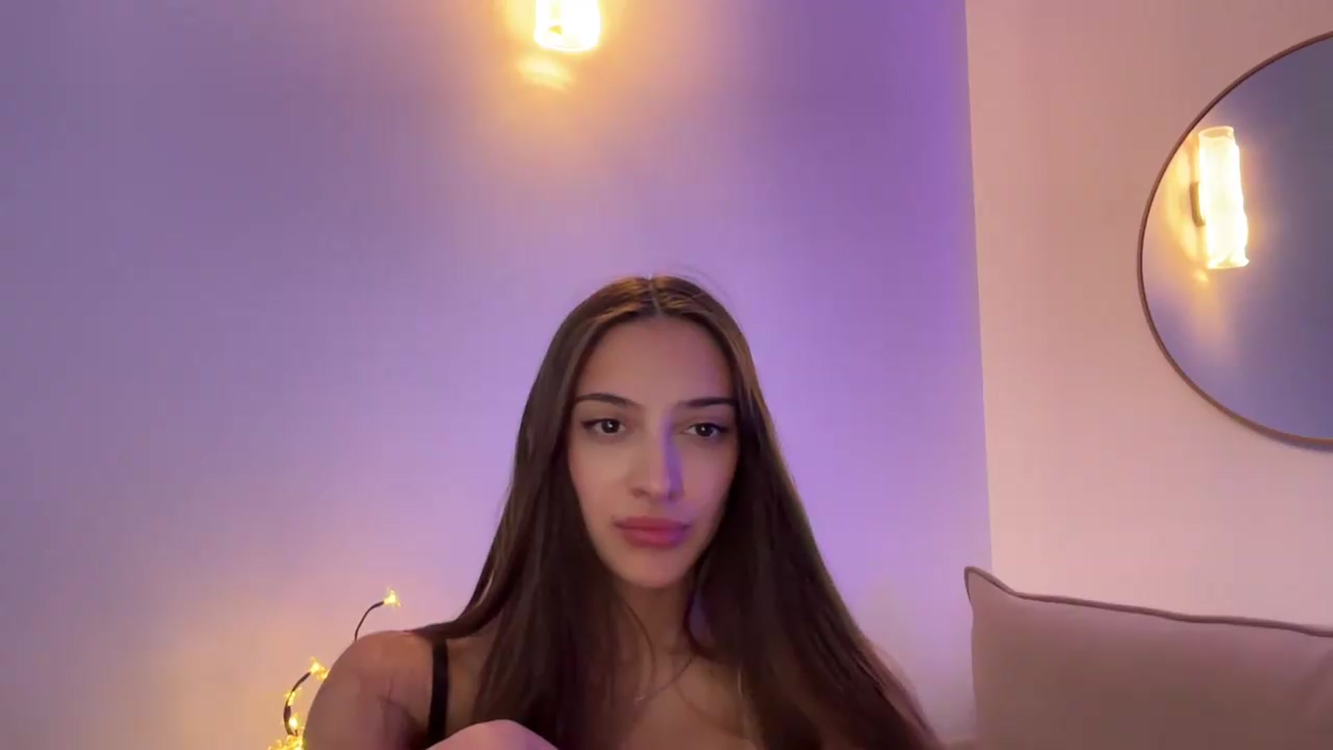 Gallery image thumbnail from MidnightElle's myfreecams stream on, 08/14/2026, 12:56 image 11 of 20