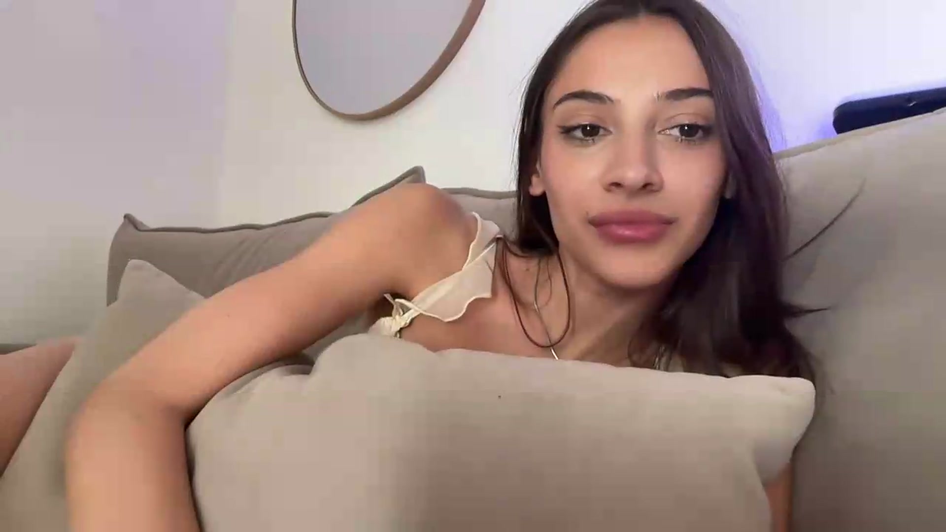 Gallery image thumbnail from MidnightElle's myfreecams stream on, 08/15/2026, 15:19 image 12 of 20