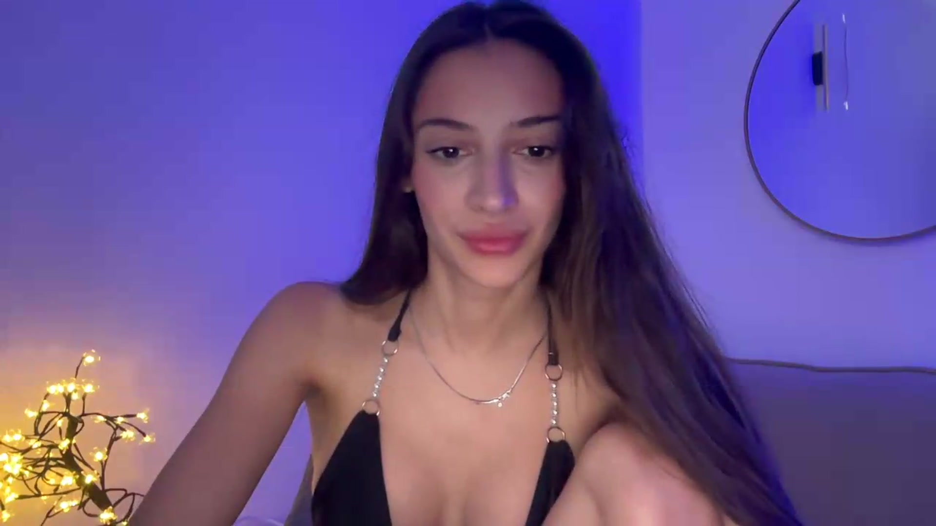 Gallery image thumbnail from MidnightElle's myfreecams stream on, 08/17/2026, 09:07 image 11 of 20