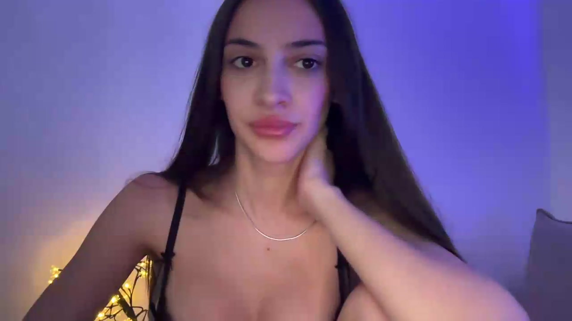 Gallery image thumbnail from MidnightElle's myfreecams stream on, 08/18/2026, 08:52 image 19 of 20