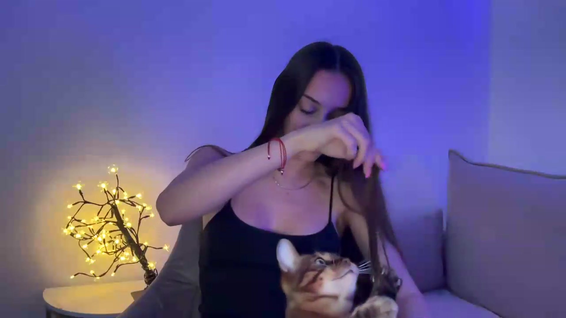 Gallery image thumbnail from MidnightElle's myfreecams stream on, 08/20/2026, 07:50 image 8 of 20