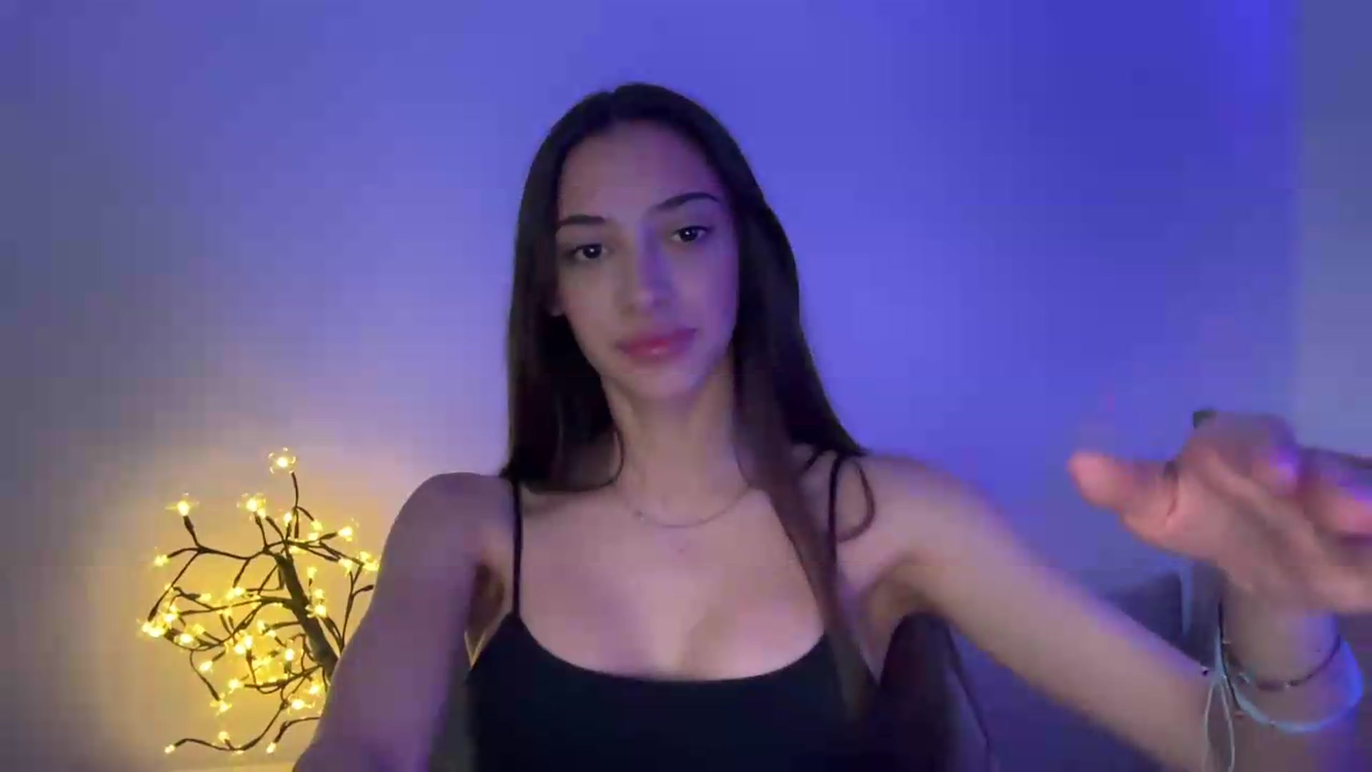 Gallery image thumbnail from MidnightElle's myfreecams stream on, 08/20/2026, 07:50 image 16 of 20