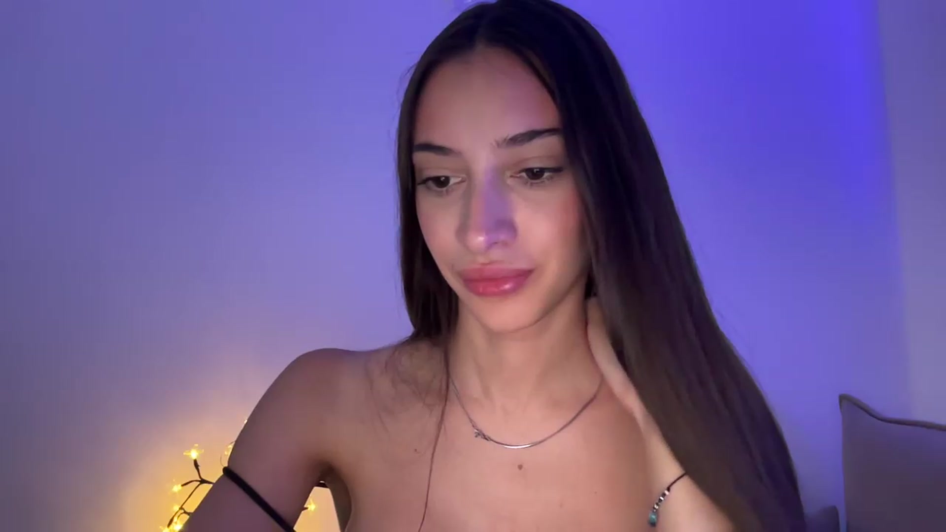 Gallery image thumbnail from MidnightElle's myfreecams stream on, 08/20/2026, 08:24 image 14 of 20