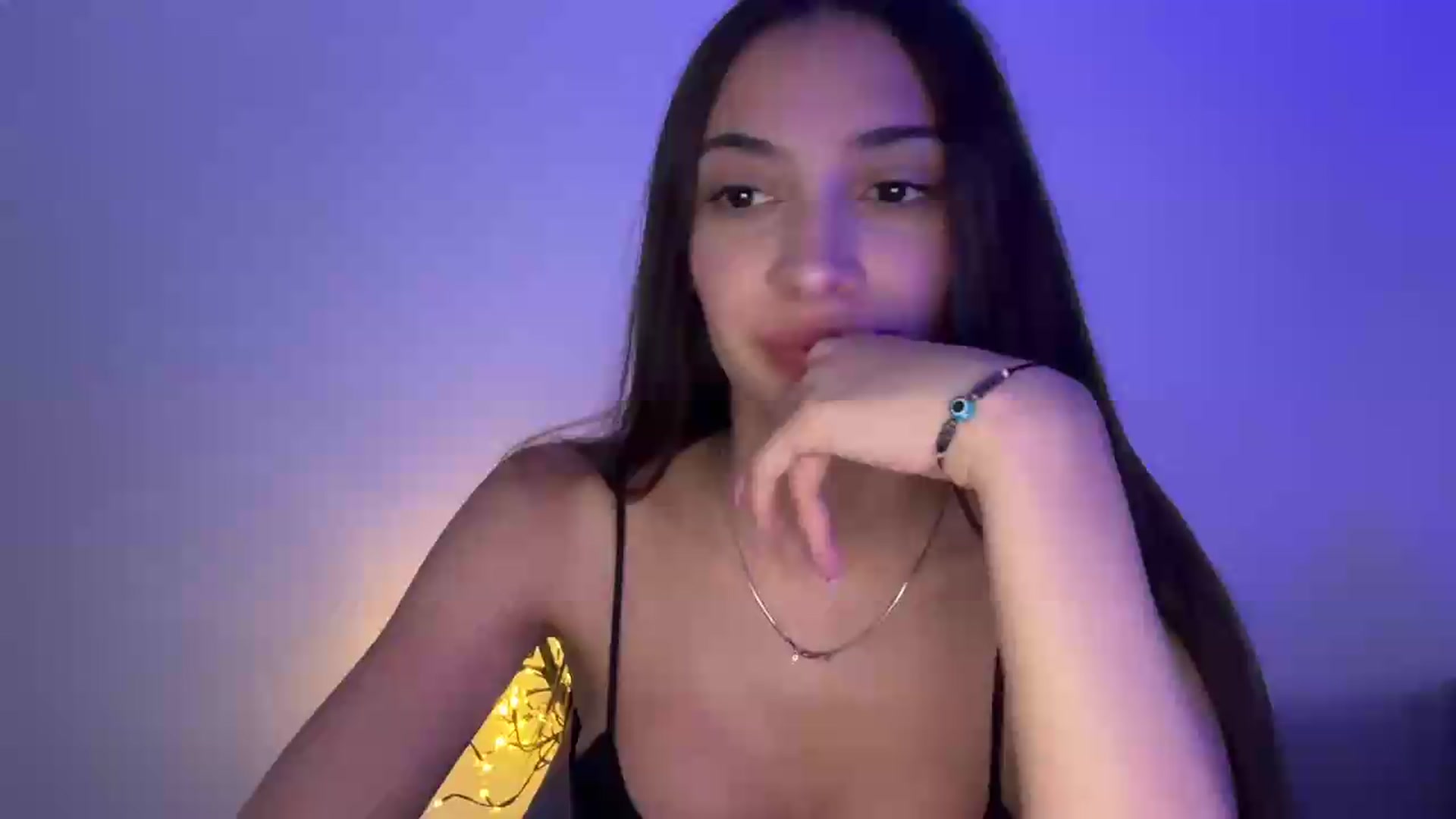 Gallery image thumbnail from MidnightElle's myfreecams stream on, 08/20/2026, 09:47 image 2 of 20