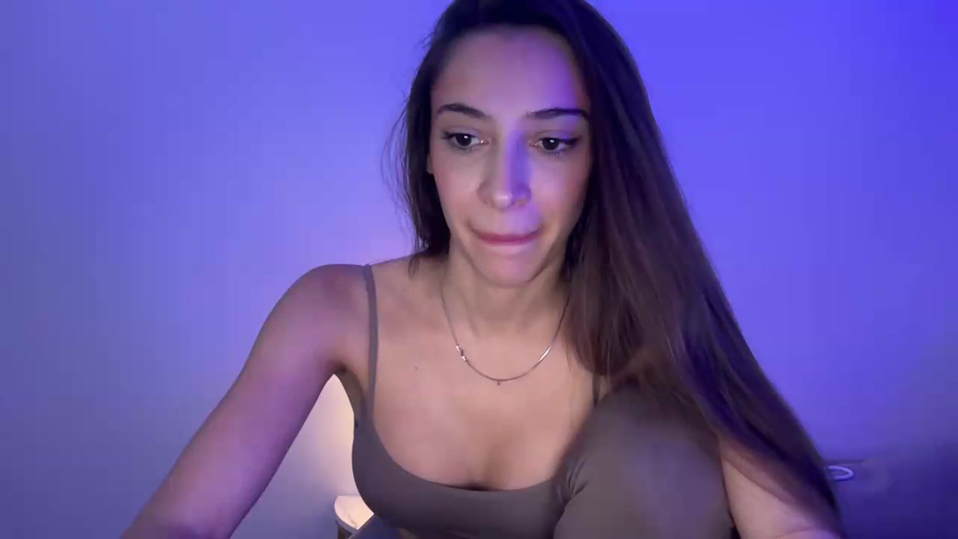 Gallery image thumbnail from MidnightElle's myfreecams stream on, 08/24/2026, 09:40 image 18 of 20