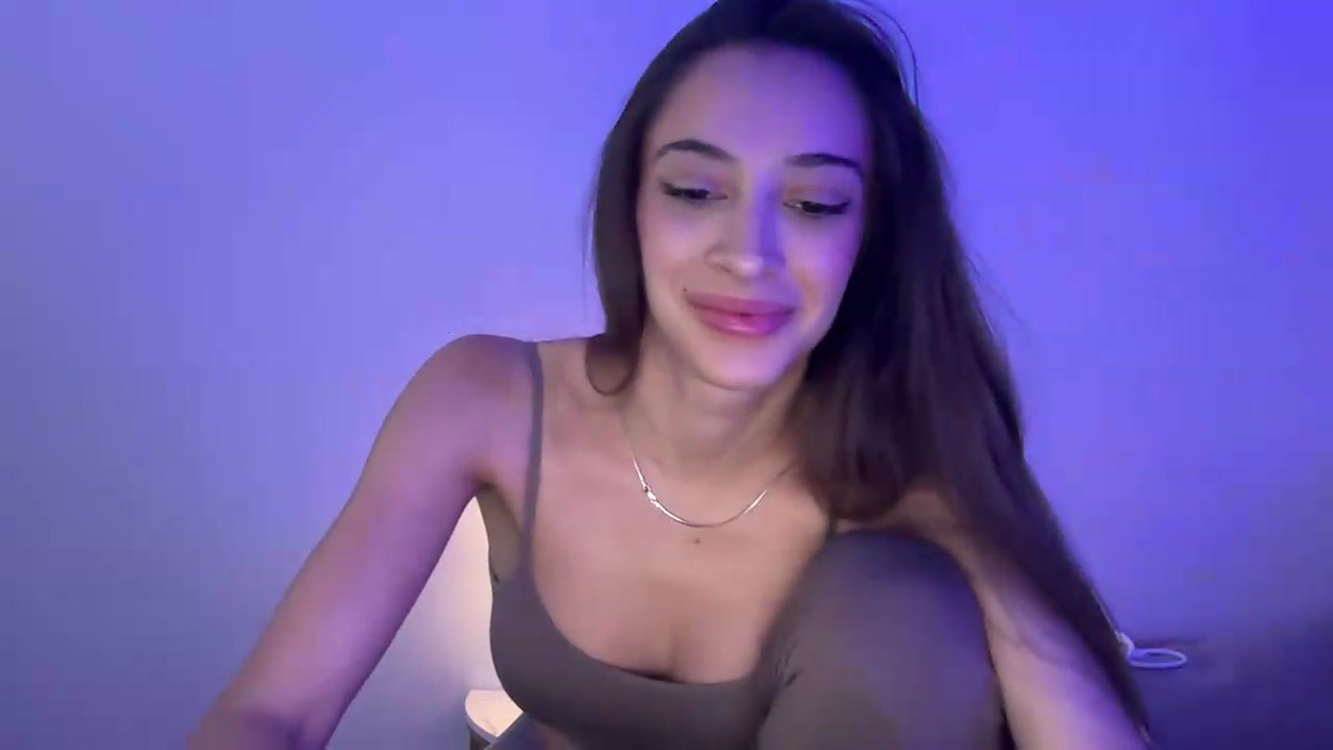 Gallery image thumbnail from MidnightElle's myfreecams stream on, 08/24/2026, 09:40 image 15 of 20