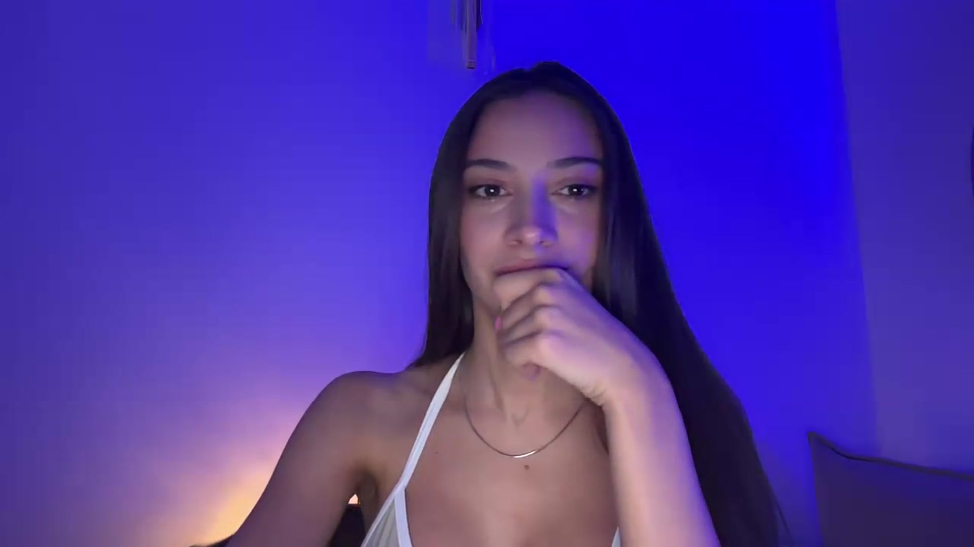 Gallery image thumbnail from MidnightElle's myfreecams stream on, 08/25/2026, 07:50 image 3 of 20