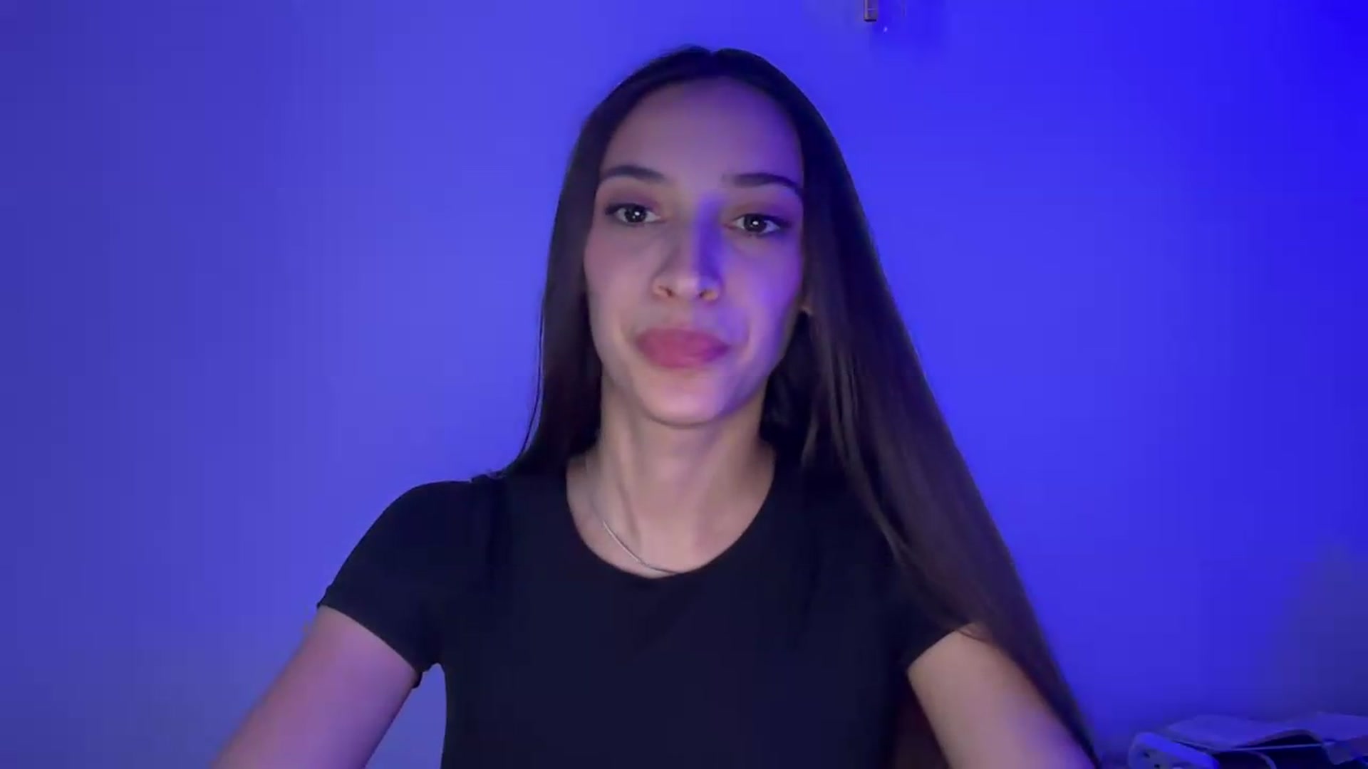 Gallery image thumbnail from MidnightElle's myfreecams stream on, 08/25/2026, 14:48 image 3 of 20