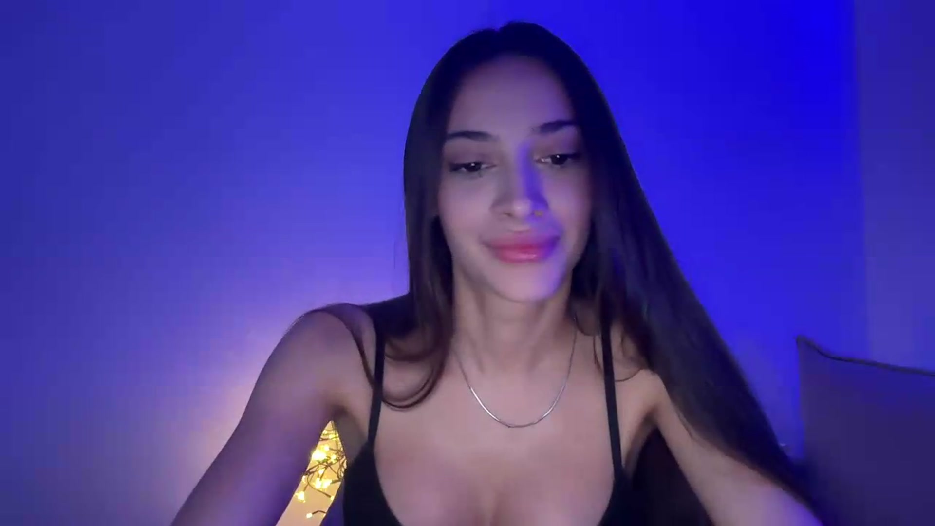 Gallery image thumbnail from MidnightElle's myfreecams stream on, 08/26/2026, 07:26 image 18 of 20