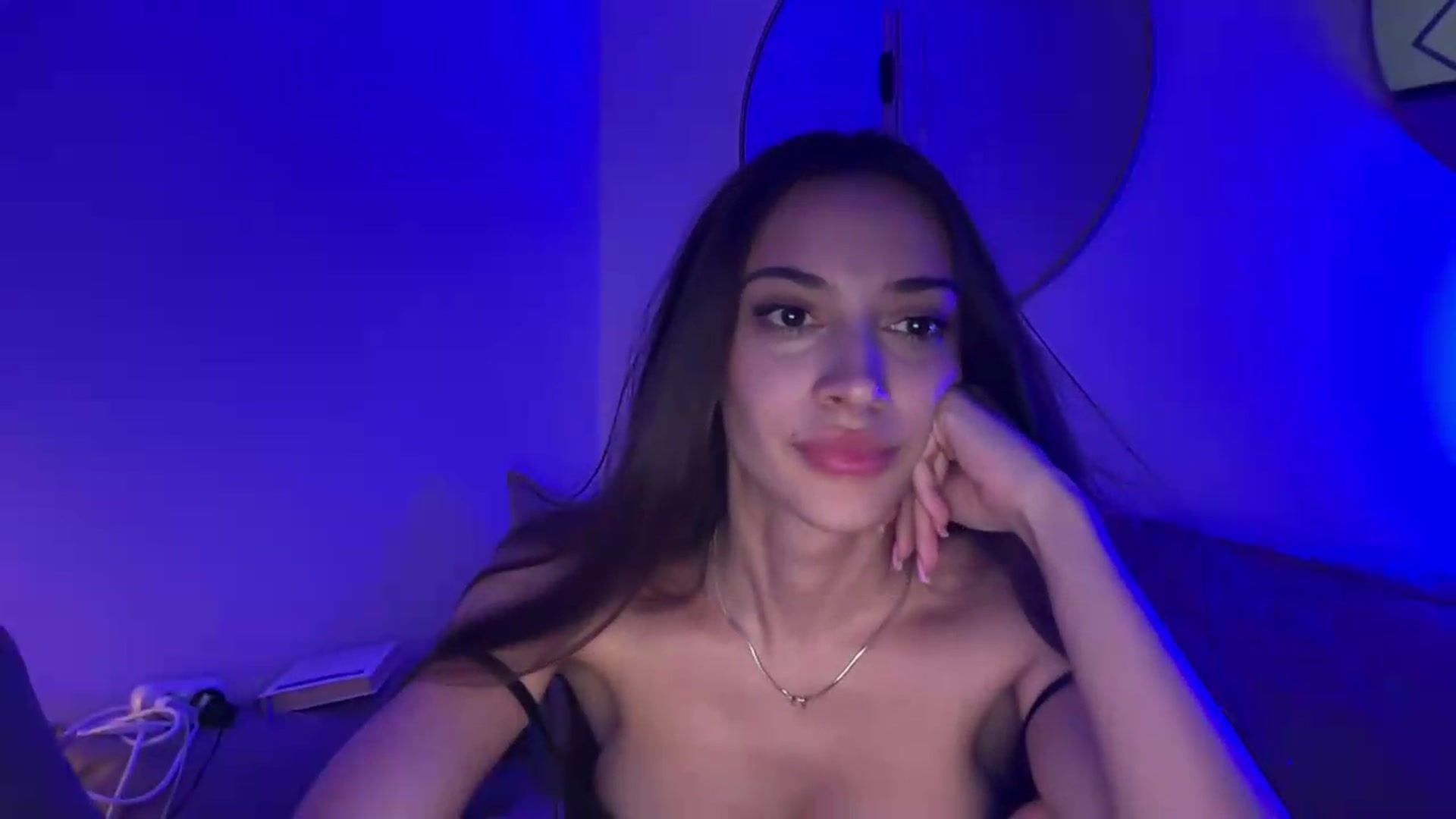 Gallery image thumbnail from MidnightElle's myfreecams stream on, 08/26/2026, 18:08 image 10 of 20