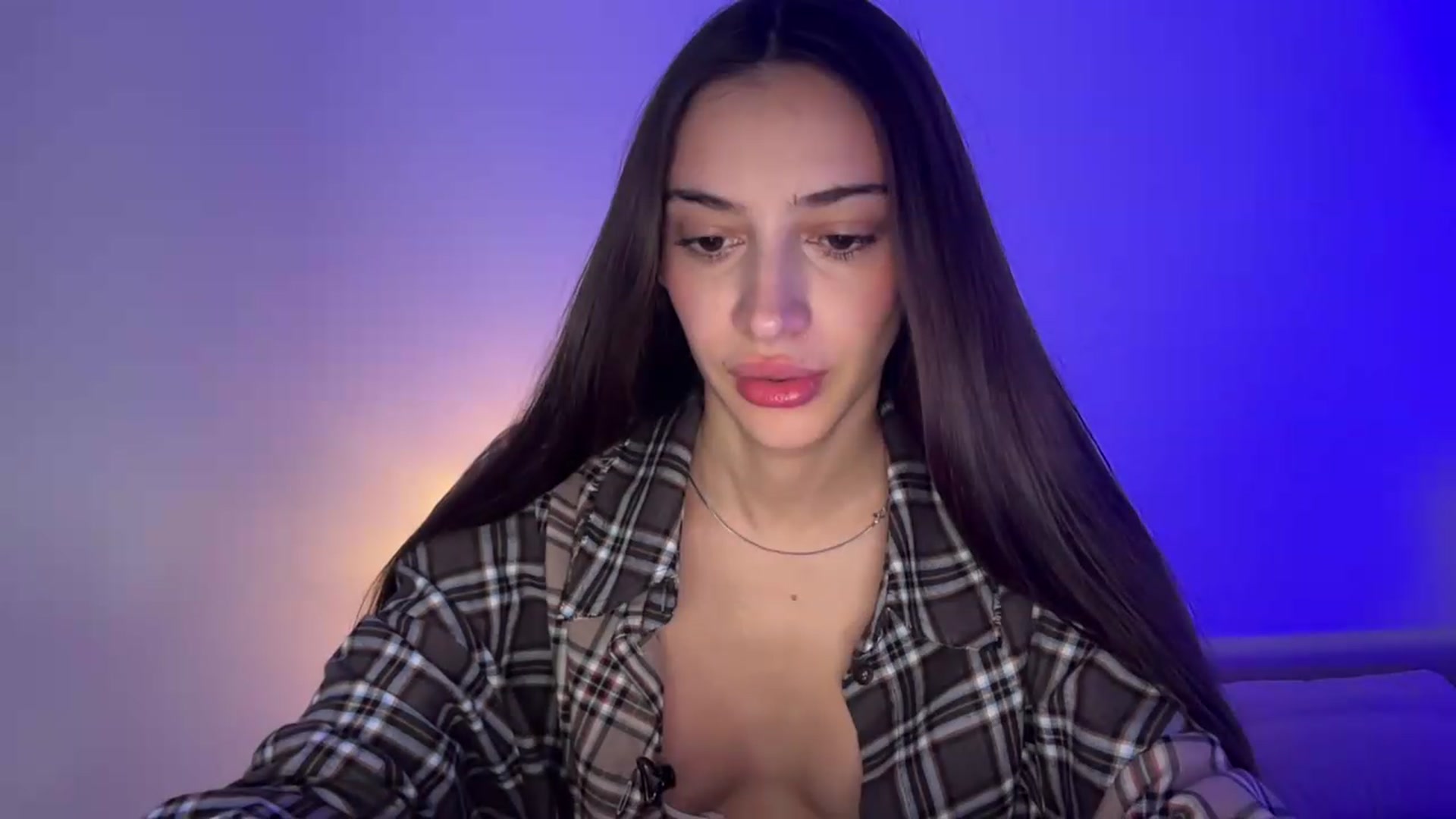 Gallery image thumbnail from MidnightElle's myfreecams stream on, 08/27/2026, 08:24 image 5 of 20