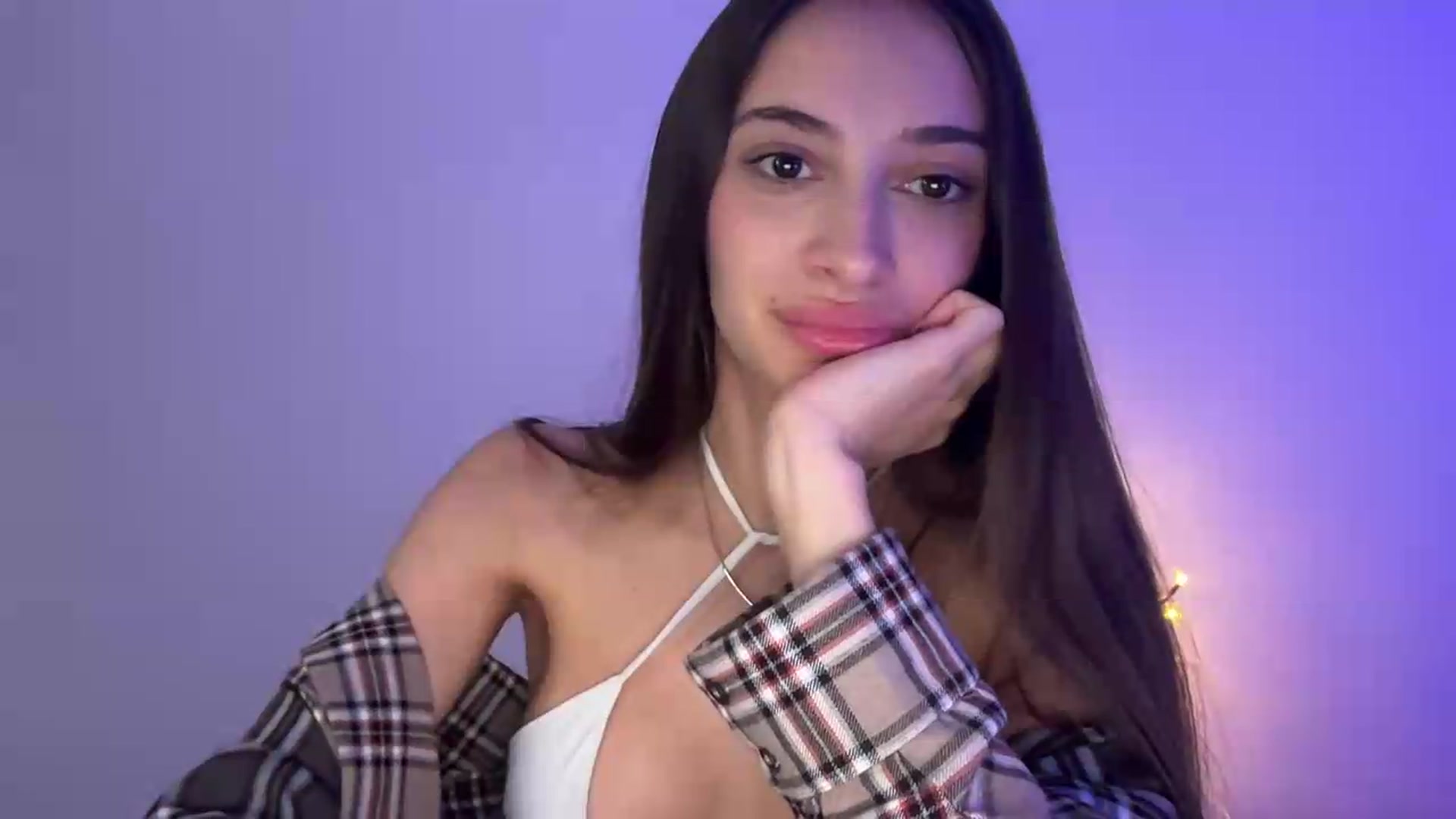 Gallery image thumbnail from MidnightElle's myfreecams stream on, 08/27/2026, 10:39 image 14 of 20