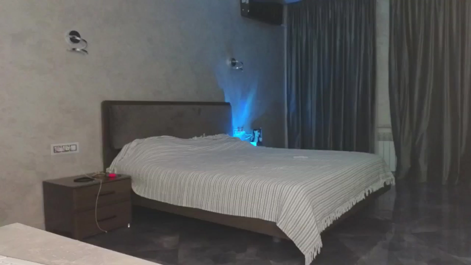 Gallery image thumbnail from MidnightK_'s myfreecams stream on, 03/27/2025, 20:14 image 1 of 20