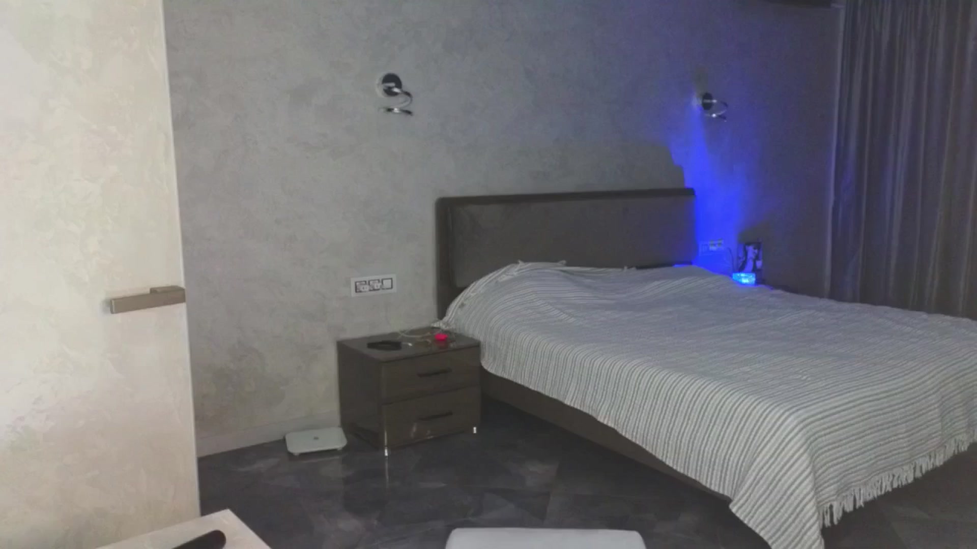 Gallery image thumbnail from MidnightK_'s myfreecams stream on, 03/28/2025, 16:05 image 16 of 20