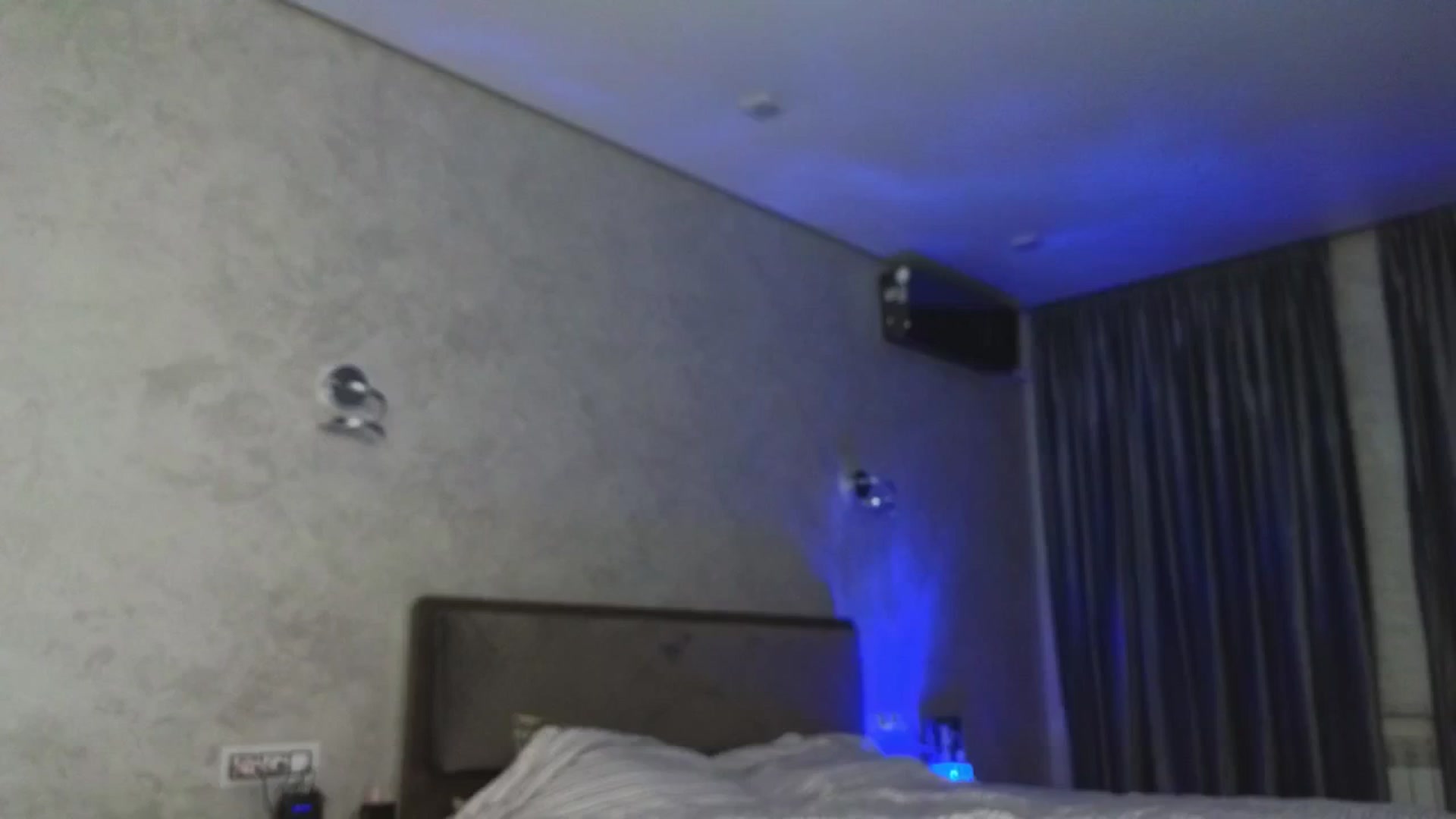 Gallery image thumbnail from MidnightK_'s myfreecams stream on, 03/30/2025, 19:17 image 9 of 20