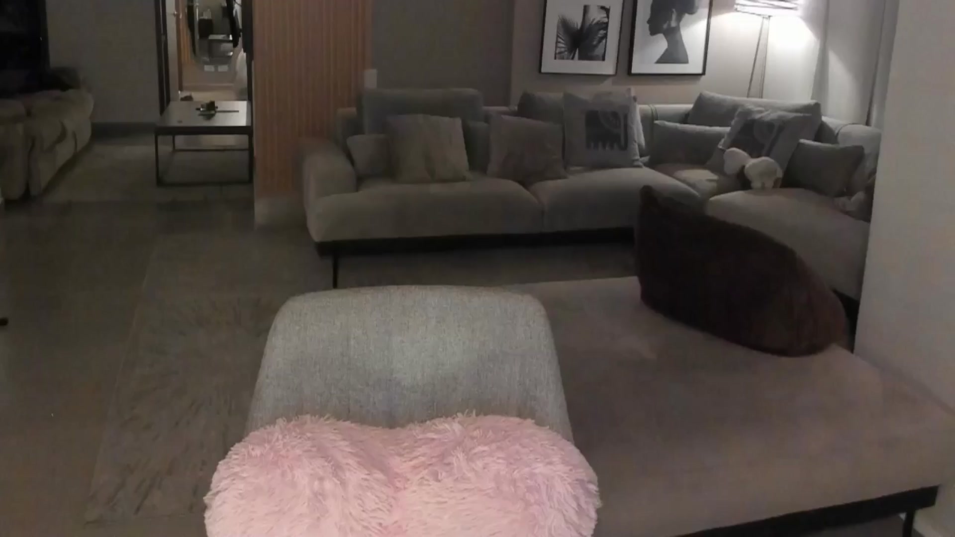 Gallery image thumbnail from MidnightLust_'s myfreecams stream on, 04/25/2025, 05:15 image 15 of 20
