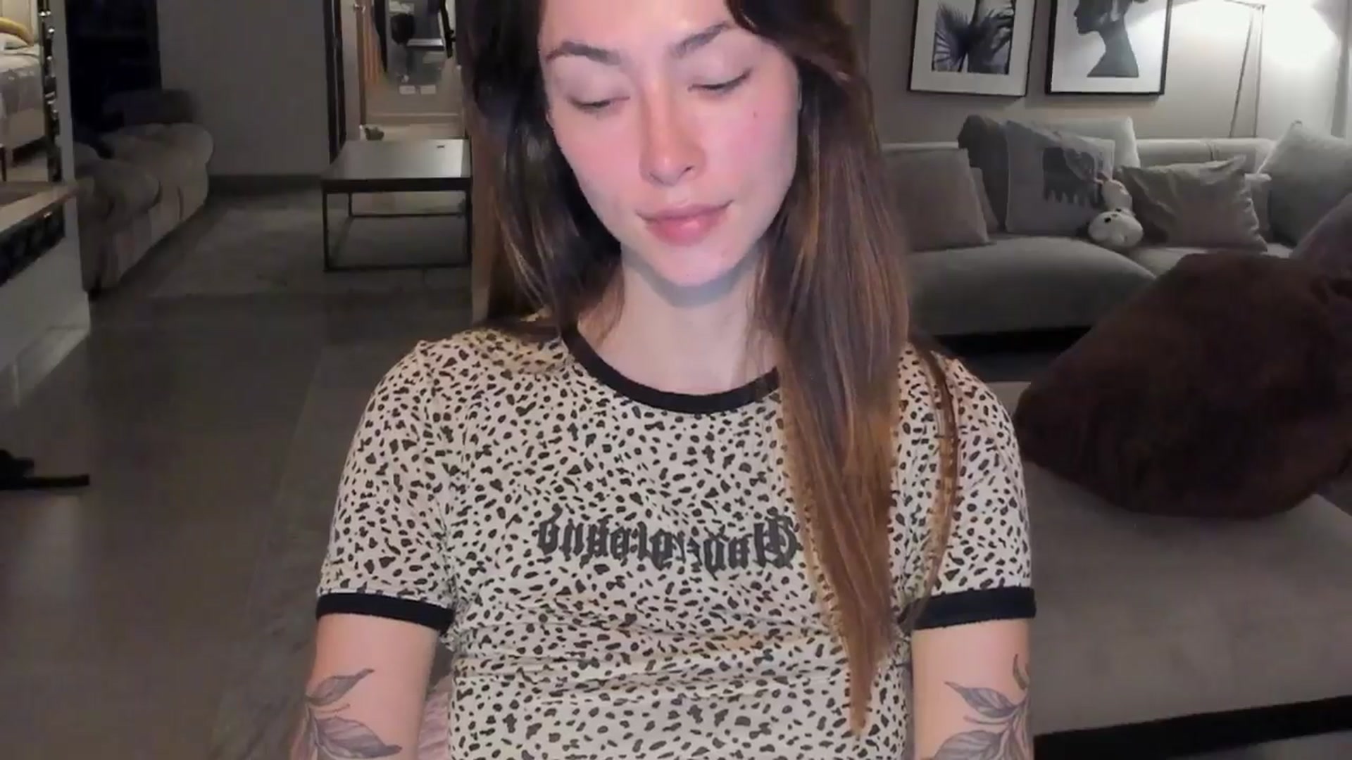 Gallery image thumbnail from MidnightLust_'s myfreecams stream on, 05/05/2025, 04:25 image 5 of 20