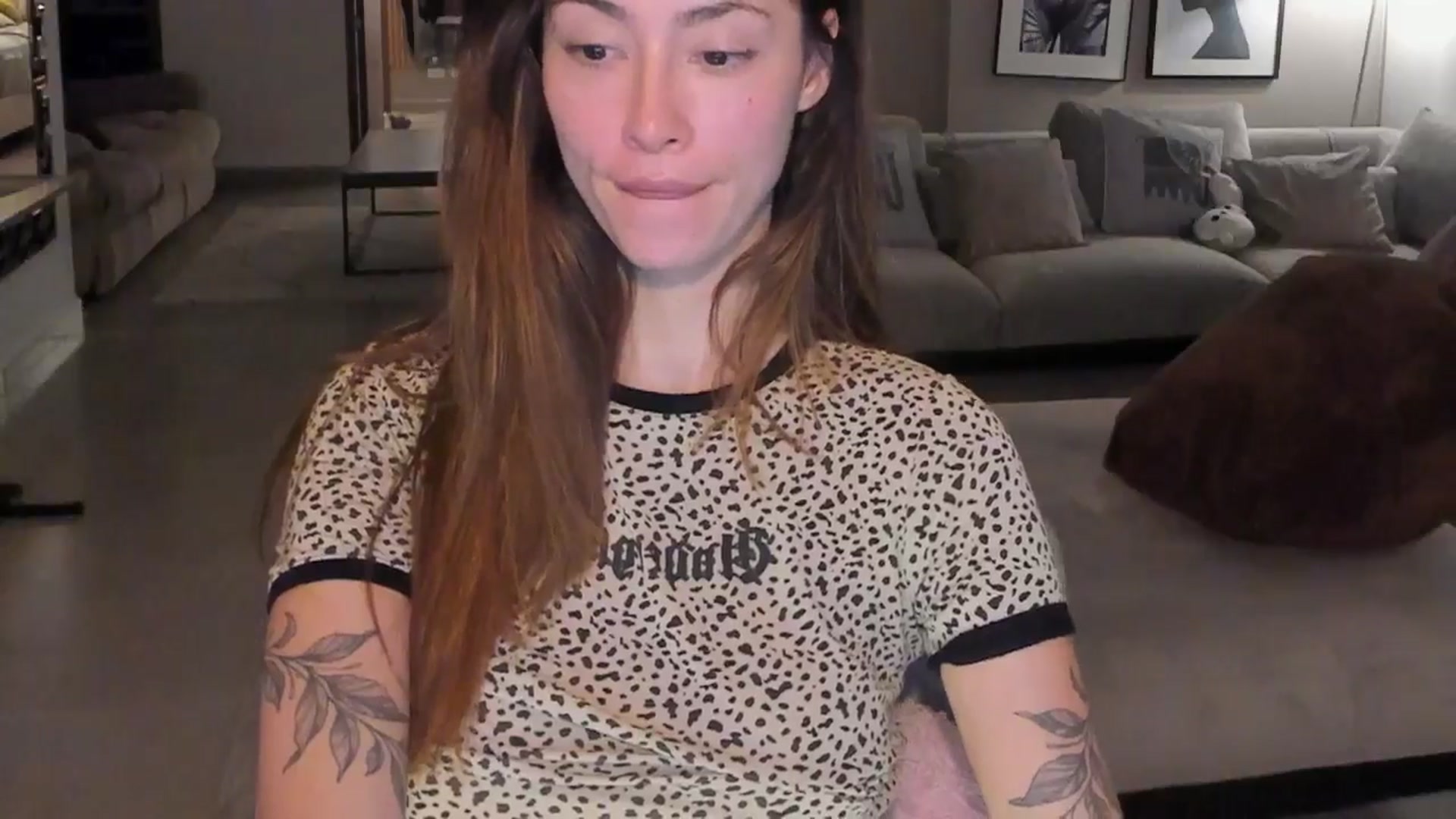 Gallery image thumbnail from MidnightLust_'s myfreecams stream on, 05/05/2025, 04:25 image 2 of 20