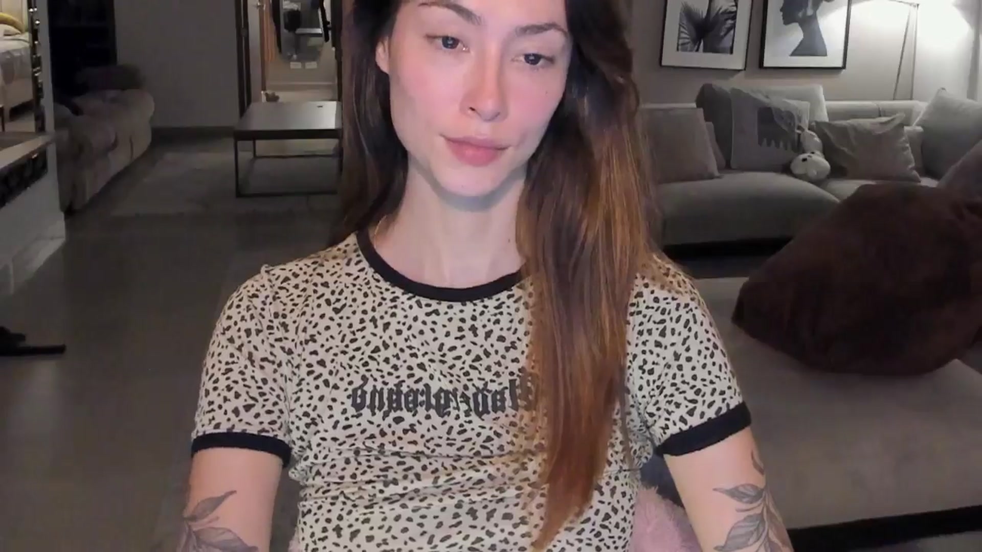 Gallery image thumbnail from MidnightLust_'s myfreecams stream on, 05/05/2025, 04:25 image 4 of 20