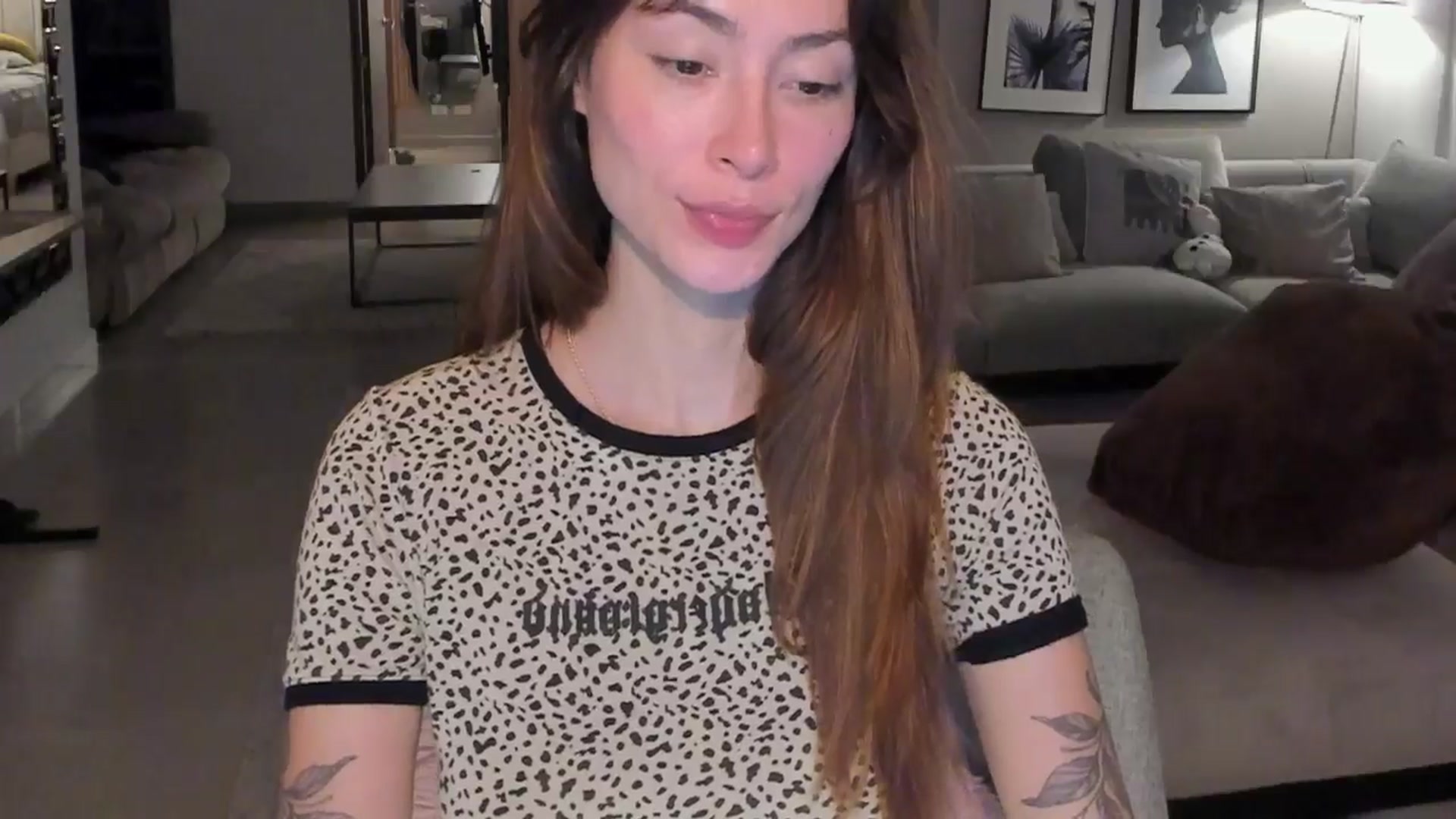 Gallery image thumbnail from MidnightLust_'s myfreecams stream on, 05/05/2025, 04:25 image 12 of 20