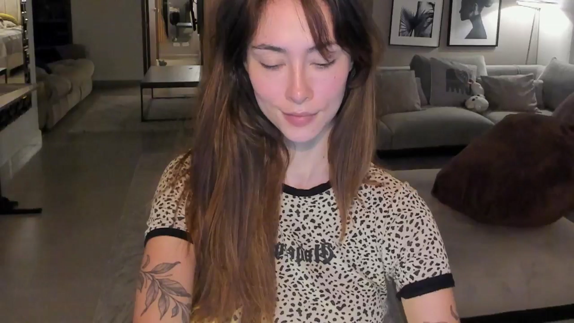 Gallery image thumbnail from MidnightLust_'s myfreecams stream on, 05/05/2025, 04:25 image 18 of 20