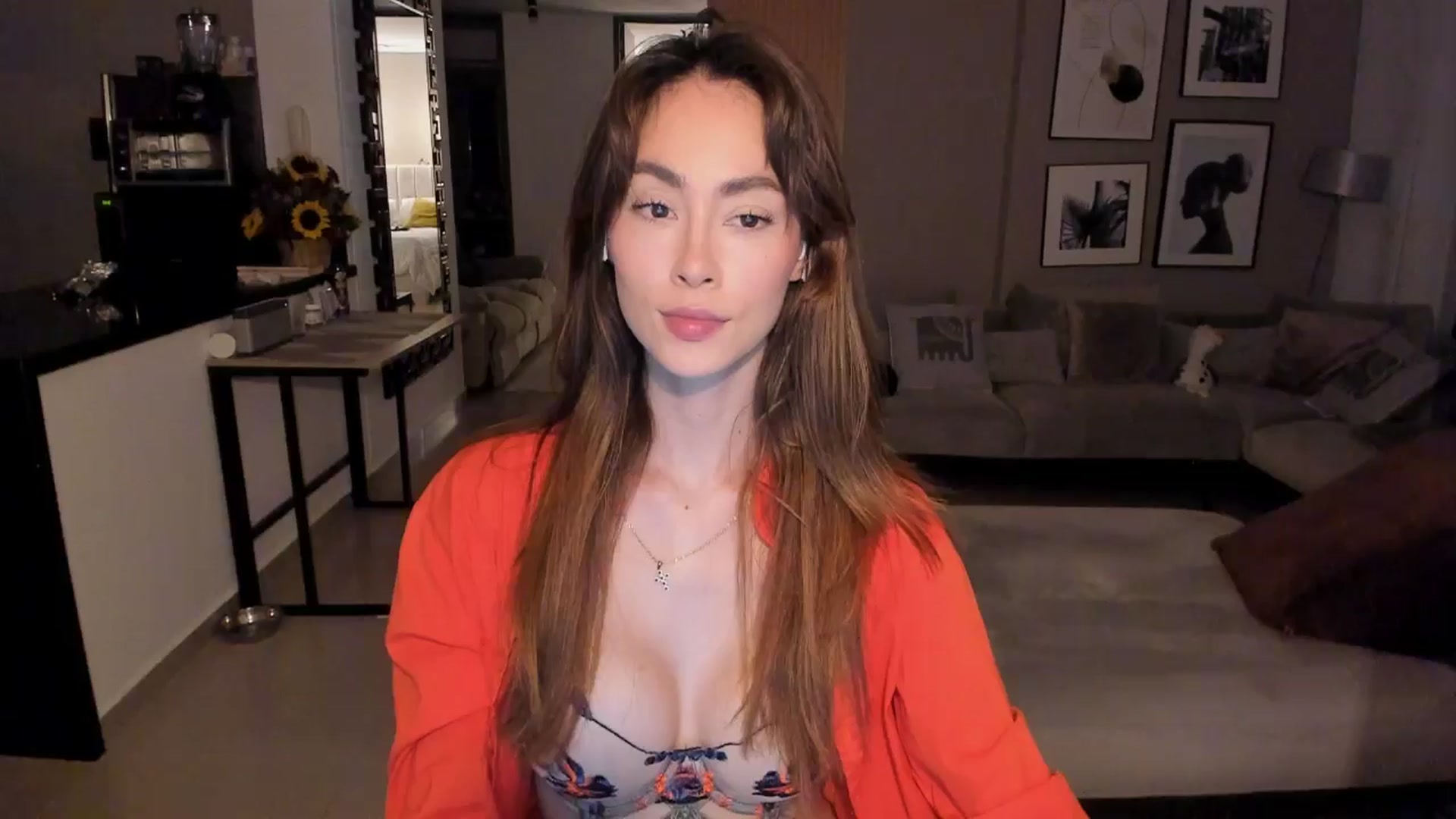 Gallery image thumbnail from MidnightLust_'s myfreecams stream on, 05/20/2025, 03:00 image 2 of 20