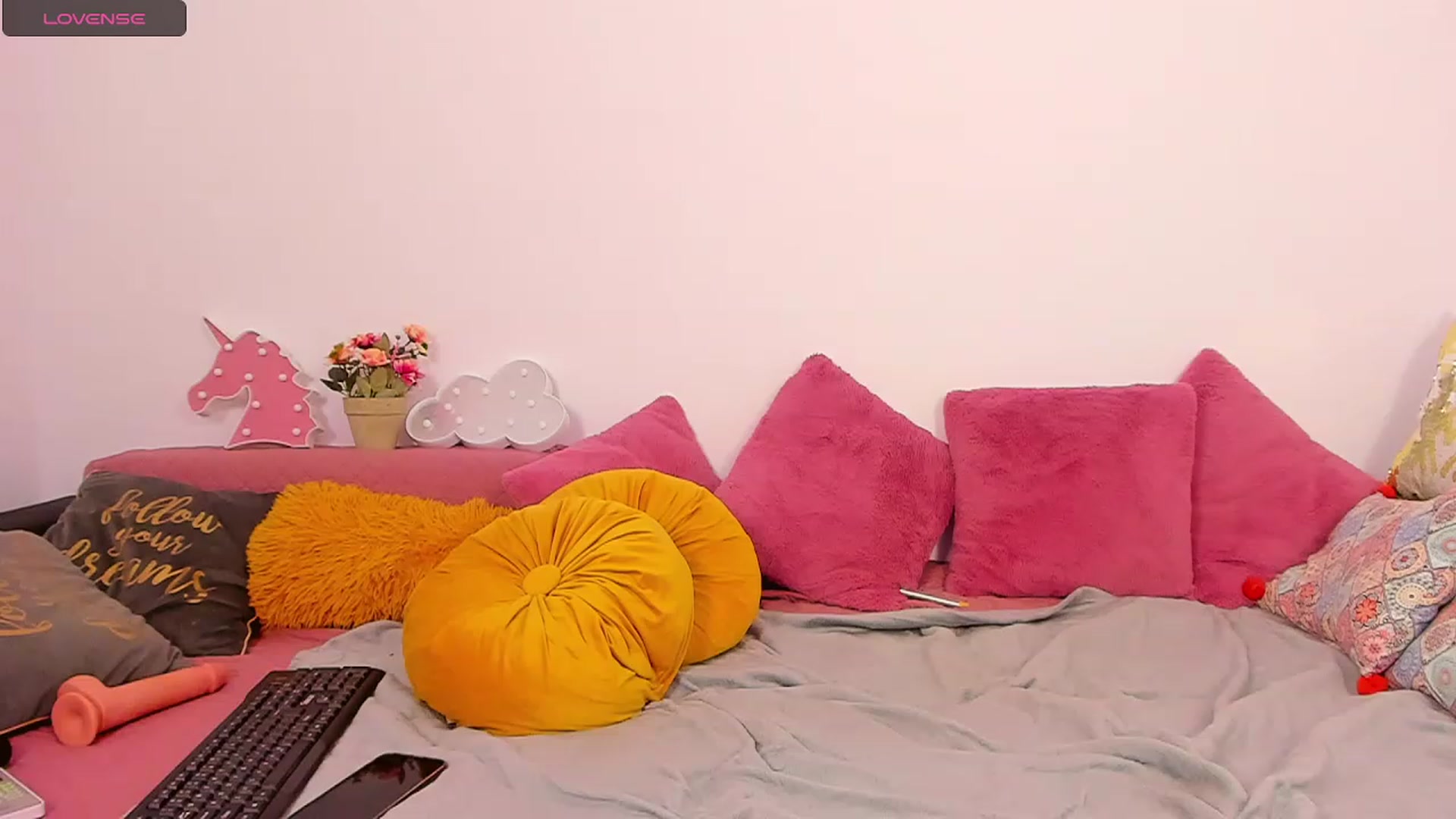 Gallery image thumbnail from Midnight_Joy's myfreecams stream on, 11/10/2023, 07:13 image 10 of 20