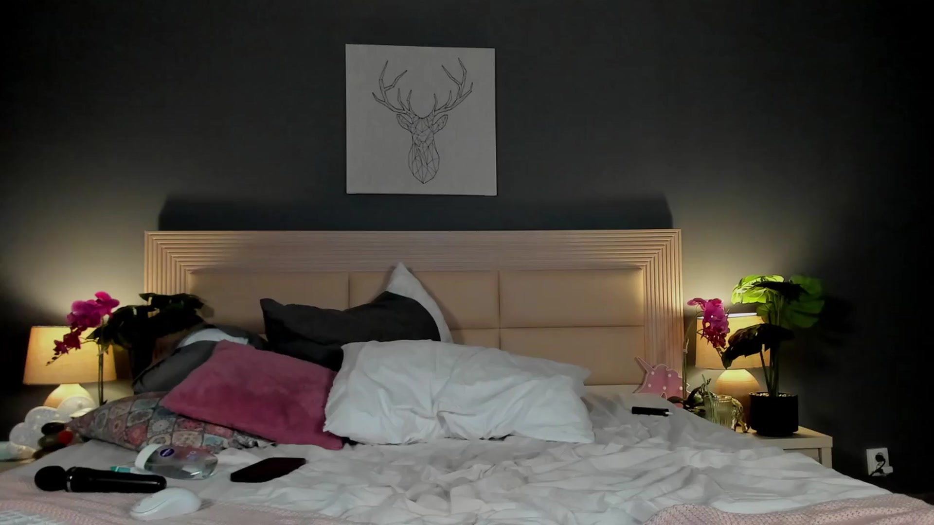 Gallery image thumbnail from Midnight_Joy's myfreecams stream on, 03/29/2024, 18:31 image 6 of 20
