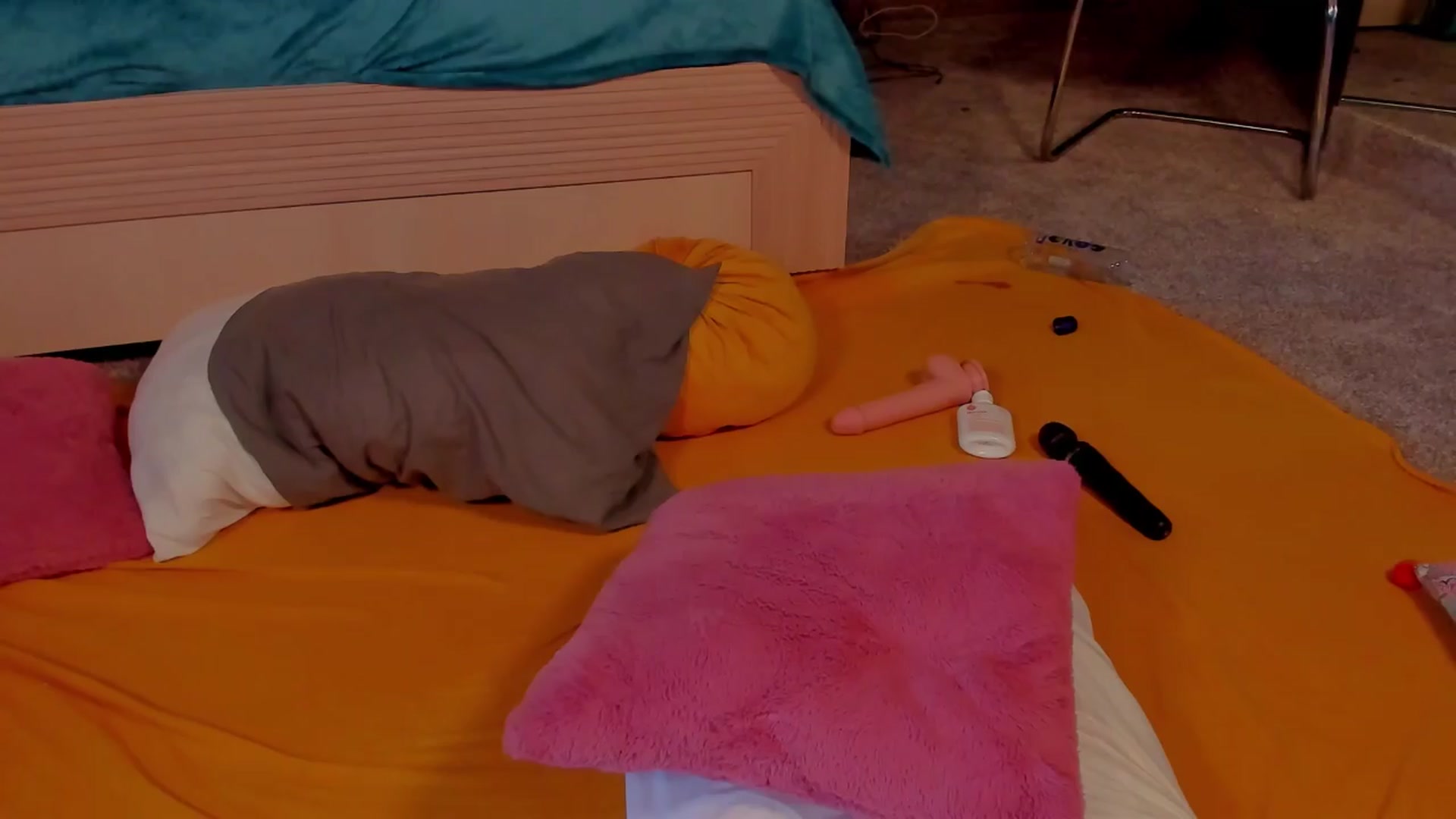 Gallery image thumbnail from Midnight_Joy's myfreecams stream on, 04/15/2024, 08:48 image 17 of 20
