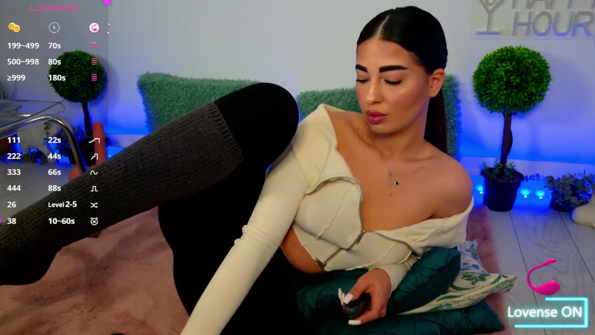 Gallery image thumbnail from Midnight_Joy's myfreecams stream on, 02/28/2025, 03:14 image 15 of 20