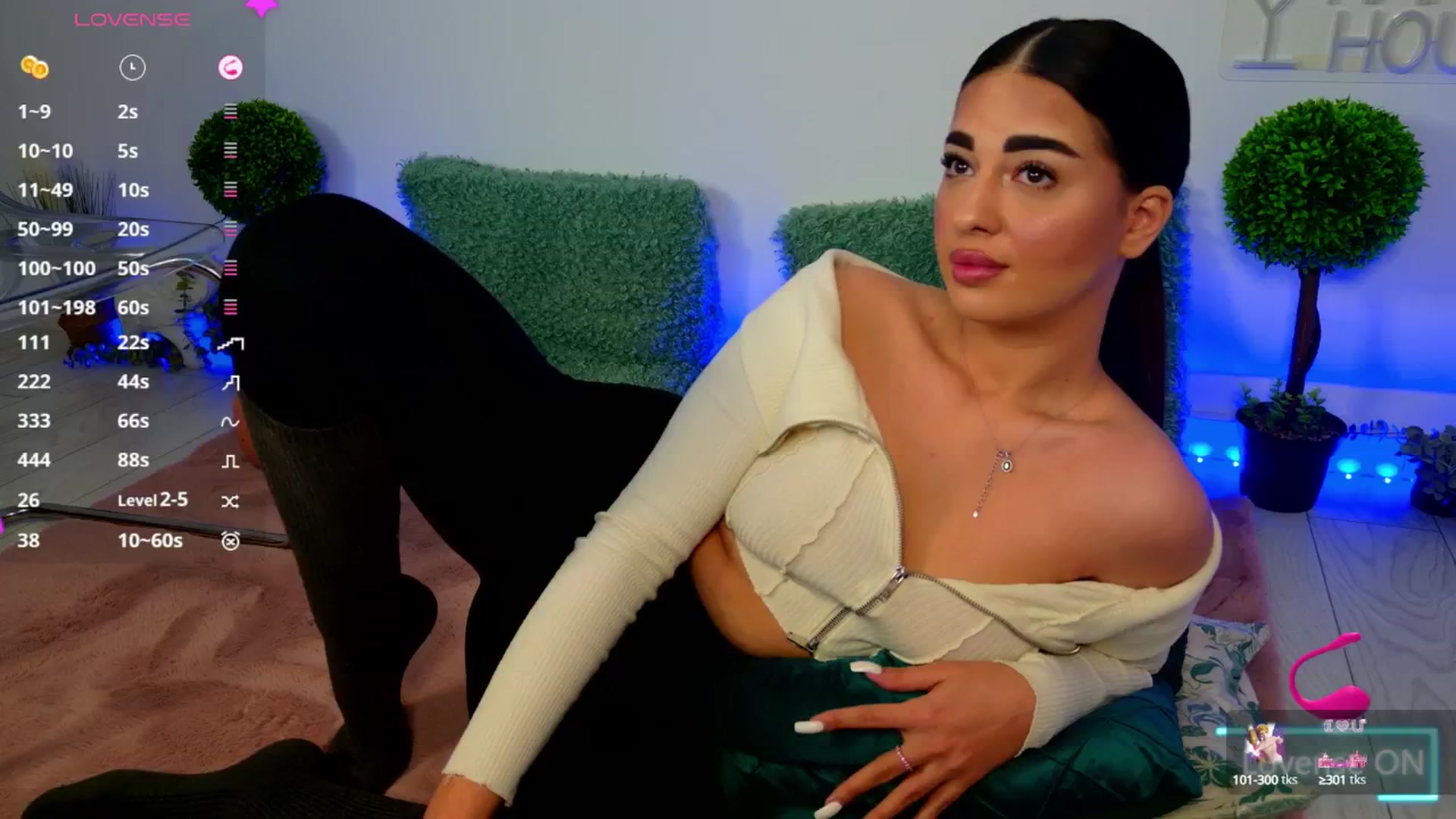 Gallery image thumbnail from Midnight_Joy's myfreecams stream on, 02/28/2025, 03:14 image 17 of 20