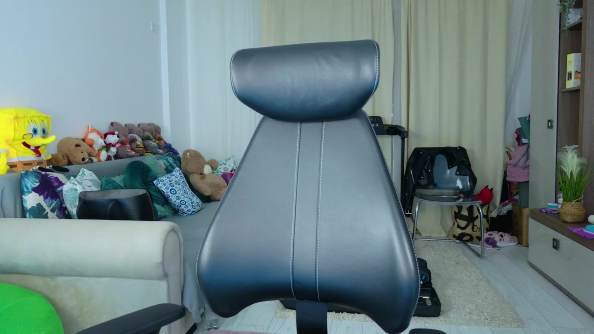 Gallery image thumbnail from Midnight_Joy's myfreecams stream on, 05/13/2025, 24:08 image 4 of 20