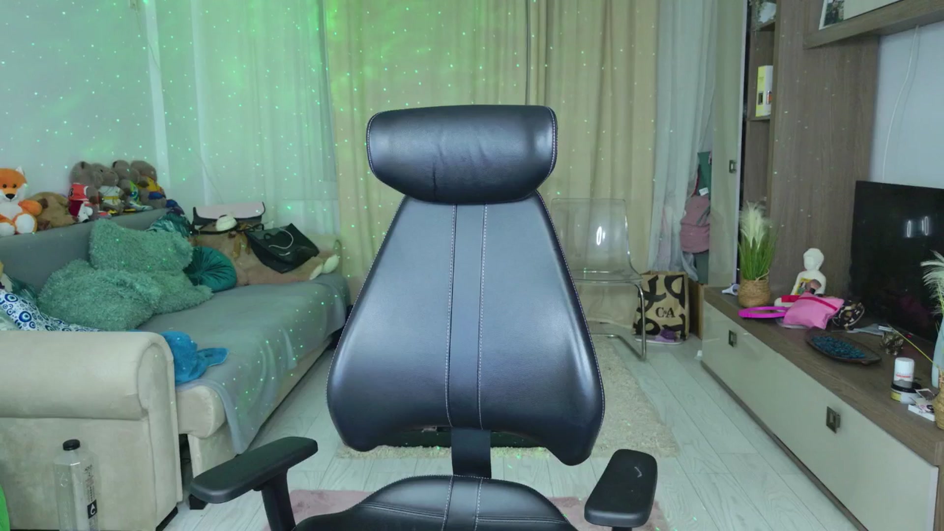 Gallery image thumbnail from Midnight_Joy's myfreecams stream on, 06/14/2025, 24:02 image 12 of 20