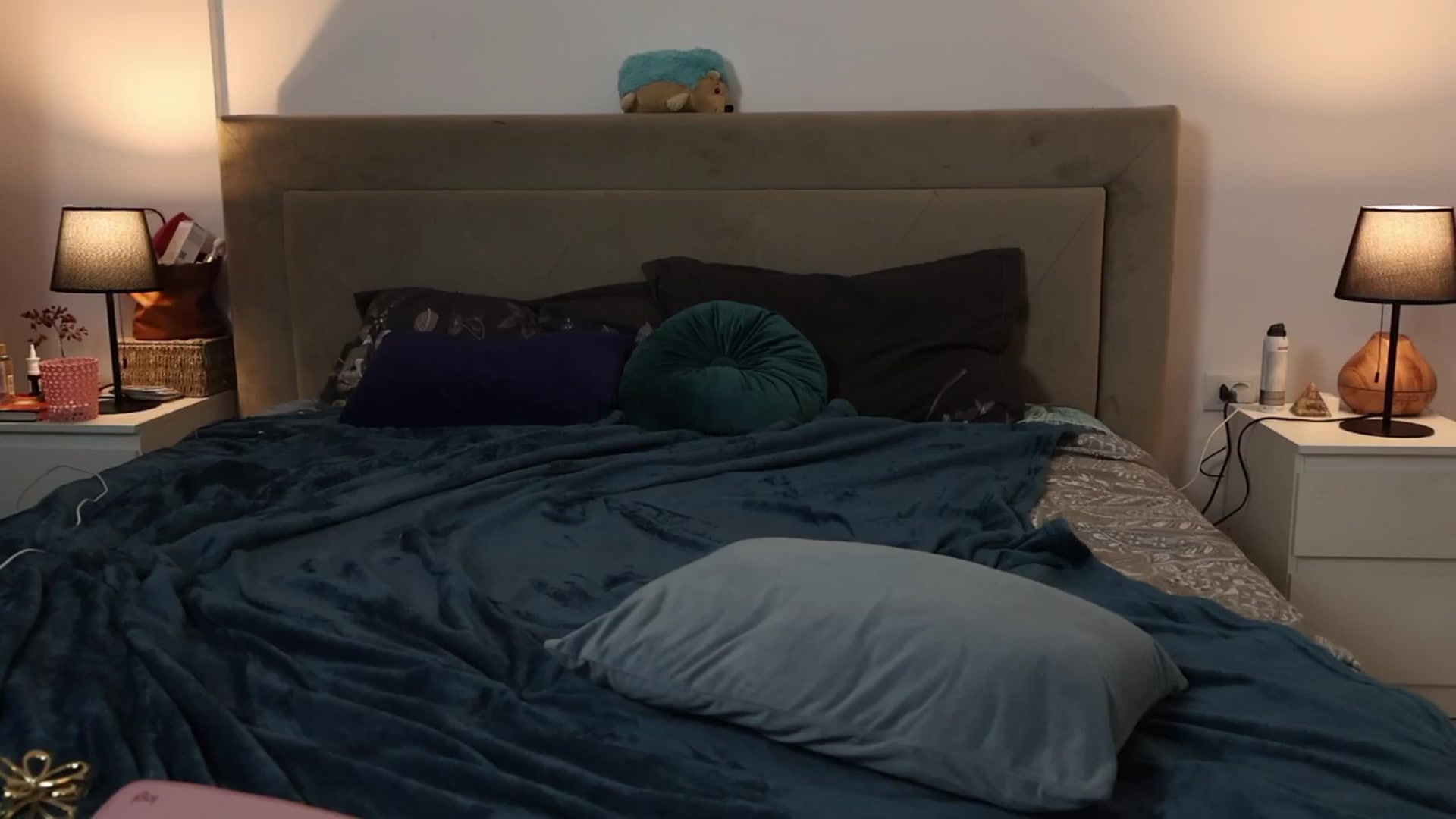 Gallery image thumbnail from Midnight_Joy's myfreecams stream on, 09/26/2025, 22:19 image 13 of 20