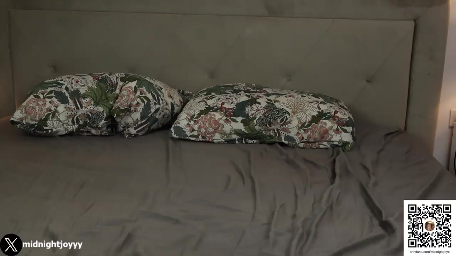 Gallery image thumbnail from Midnight_Joy's myfreecams stream on, 05/13/2026, 24:36 image 14 of 20