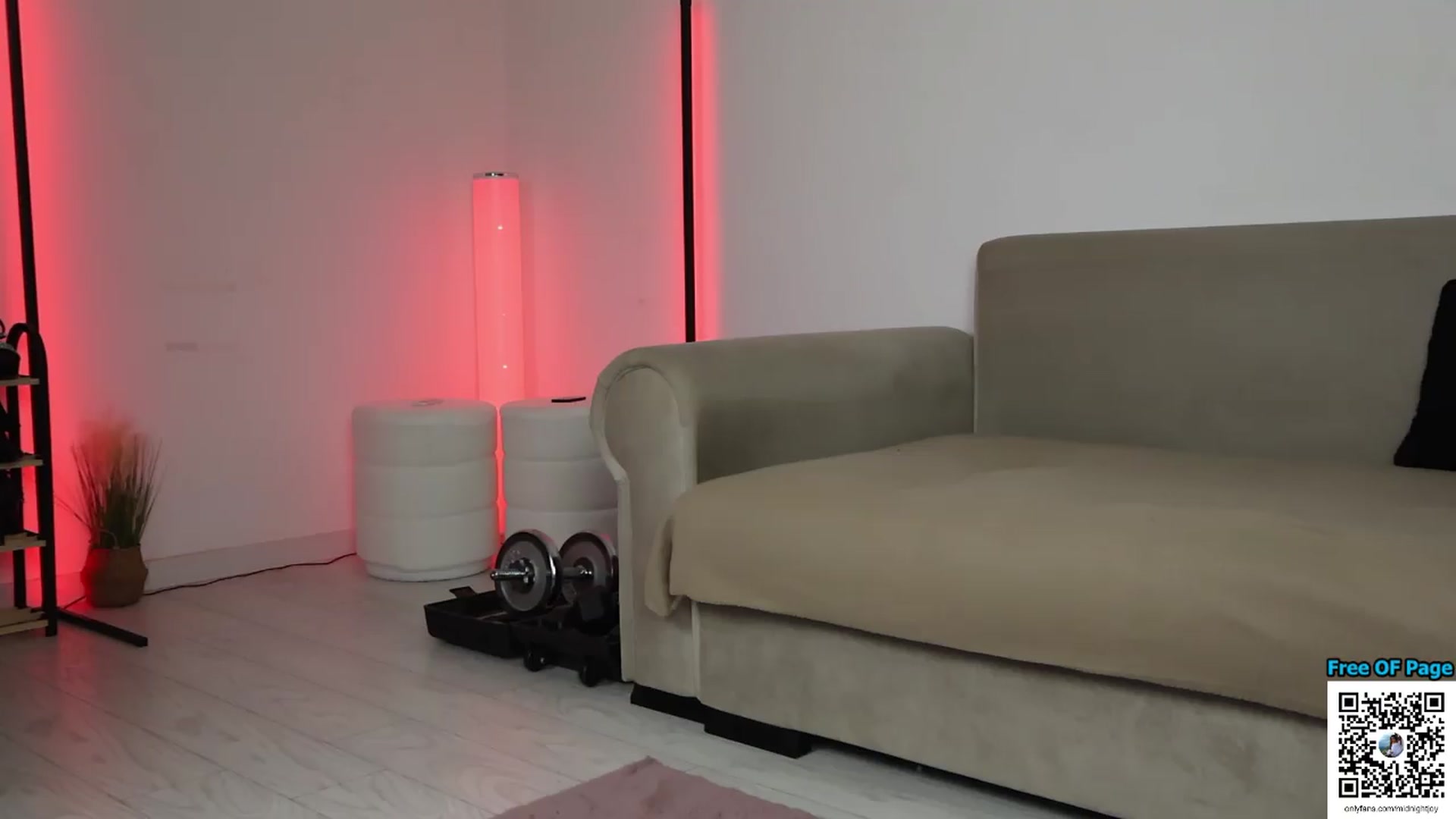 Gallery image thumbnail from Midnight_Joy's myfreecams stream on, 09/18/2026, 02:00 image 19 of 20