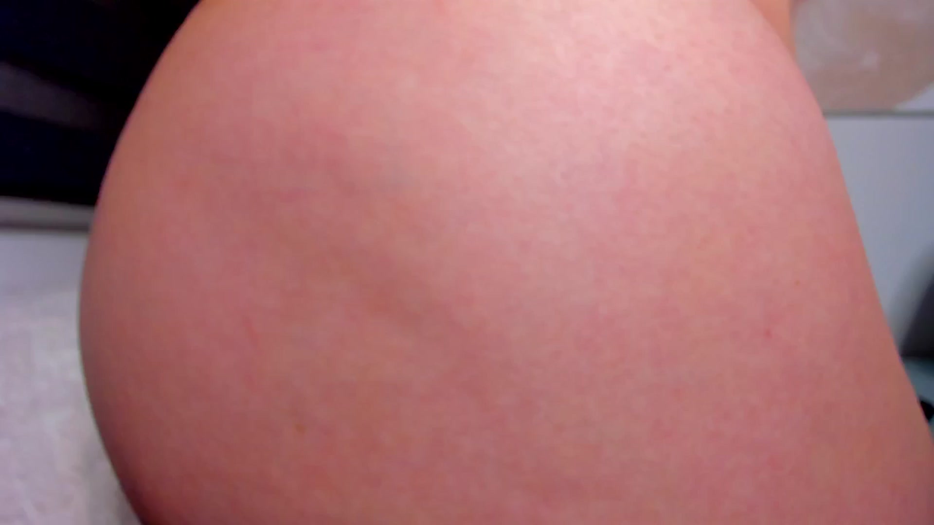 Gallery image thumbnail from Midnight___'s myfreecams stream on, 10/03/2025, 24:46 image 16 of 20