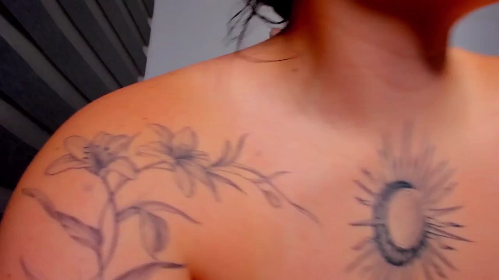 Gallery image thumbnail from Midnight___'s myfreecams stream on, 10/05/2025, 24:07 image 16 of 20