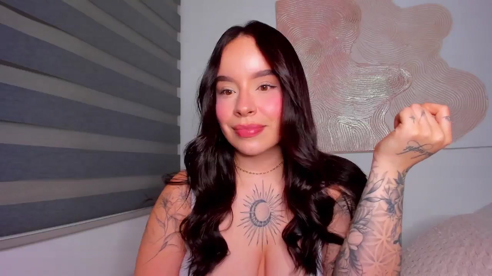Gallery image thumbnail from Midnight___'s myfreecams stream on, 10/17/2025, 01:09 image 16 of 20