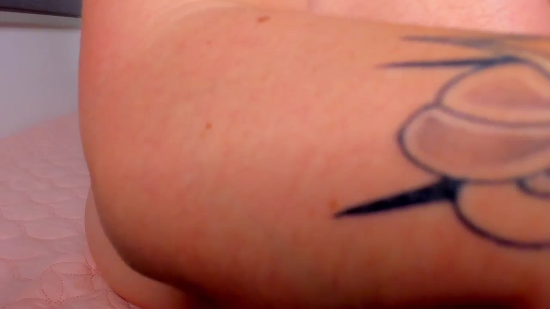 Gallery image thumbnail from Midnight___'s myfreecams stream on, 11/02/2025, 02:11 image 18 of 20