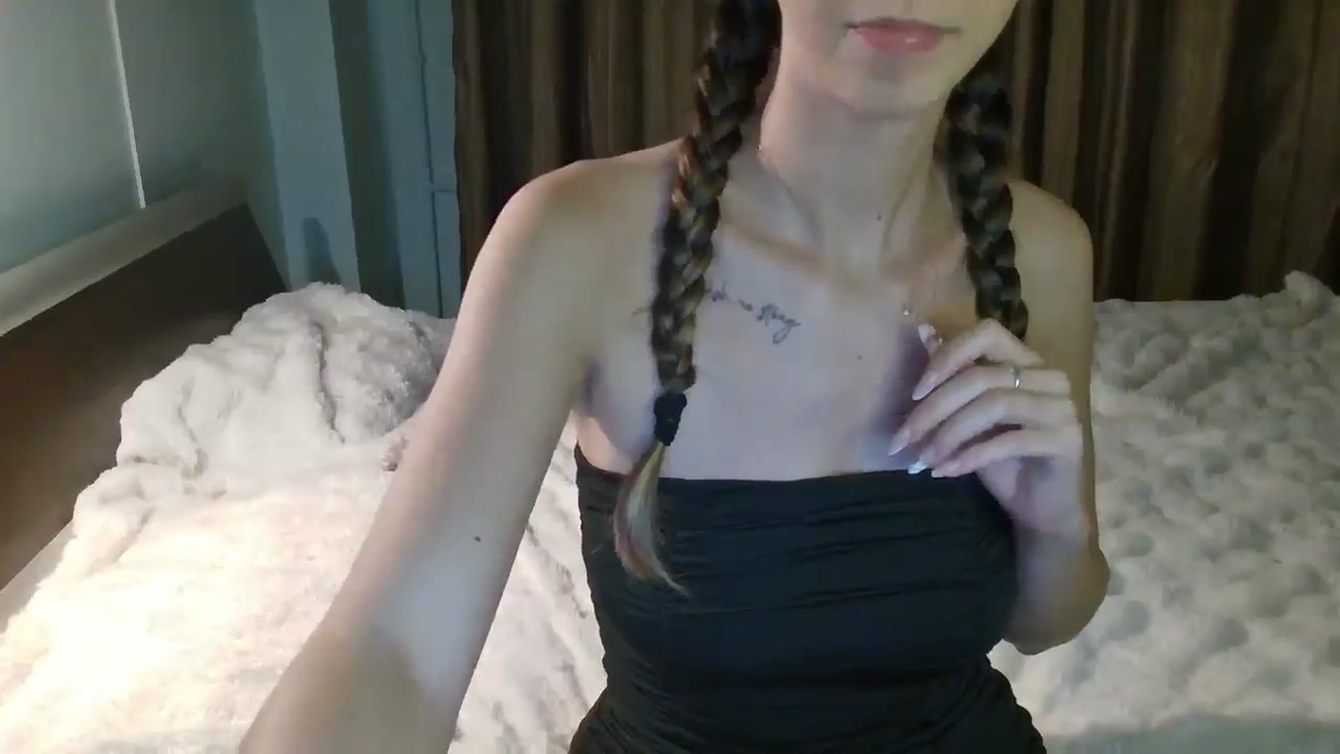 Gallery image thumbnail from Midnightdream's myfreecams stream on, 11/24/2025, 01:38 image 9 of 20