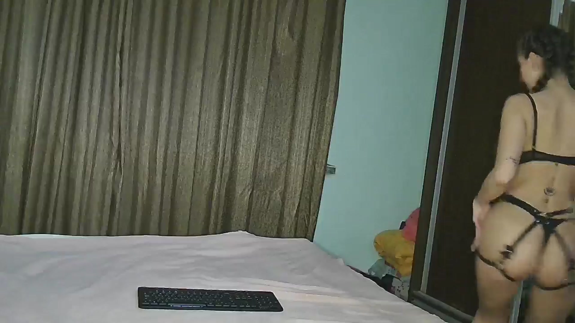 Gallery image thumbnail from Midnightdream's myfreecams stream on, 02/17/2026, 22:05 image 2 of 20