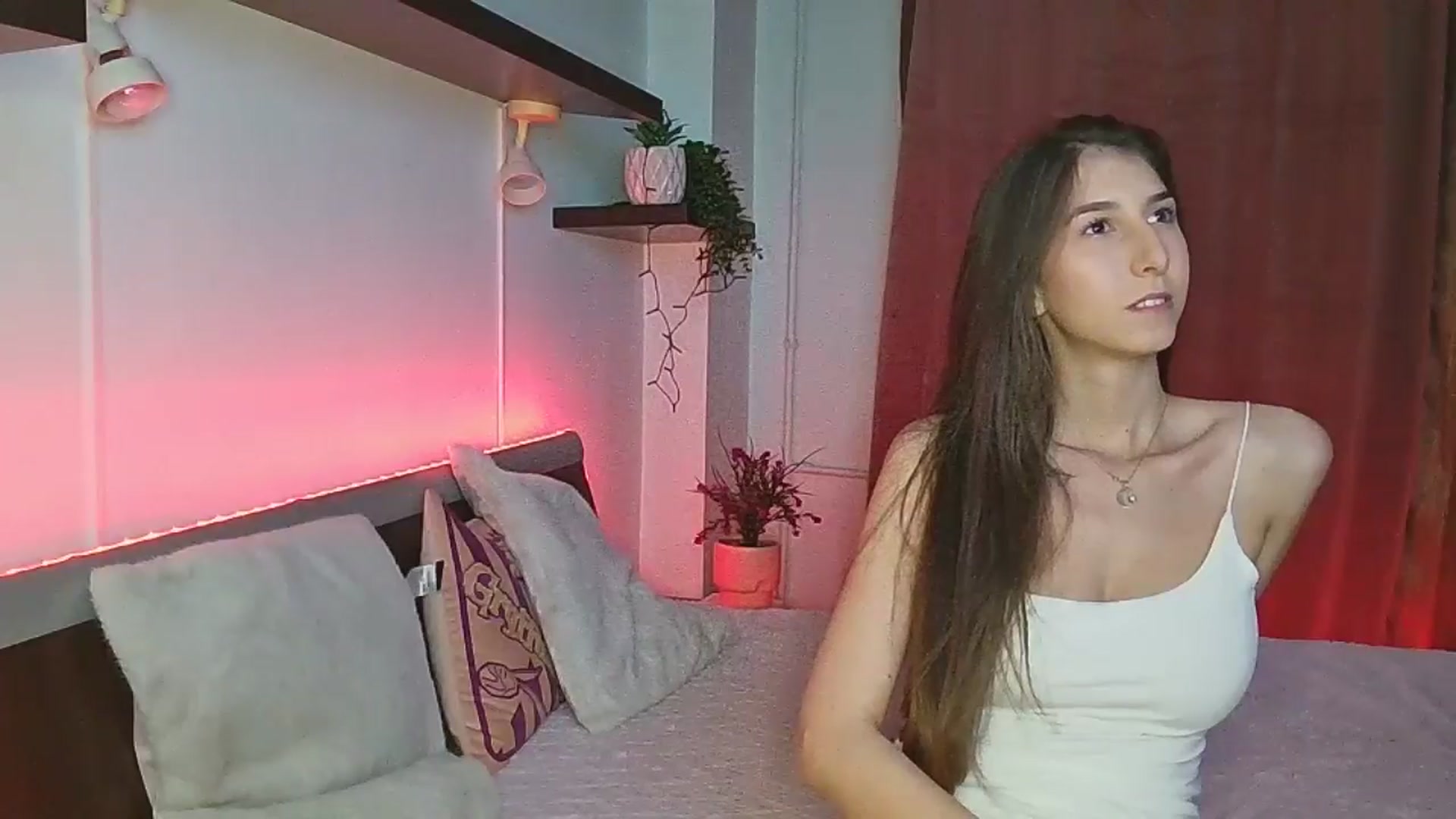 Gallery image thumbnail from Midnightdream's myfreecams stream on, 05/05/2026, 19:17 image 5 of 20