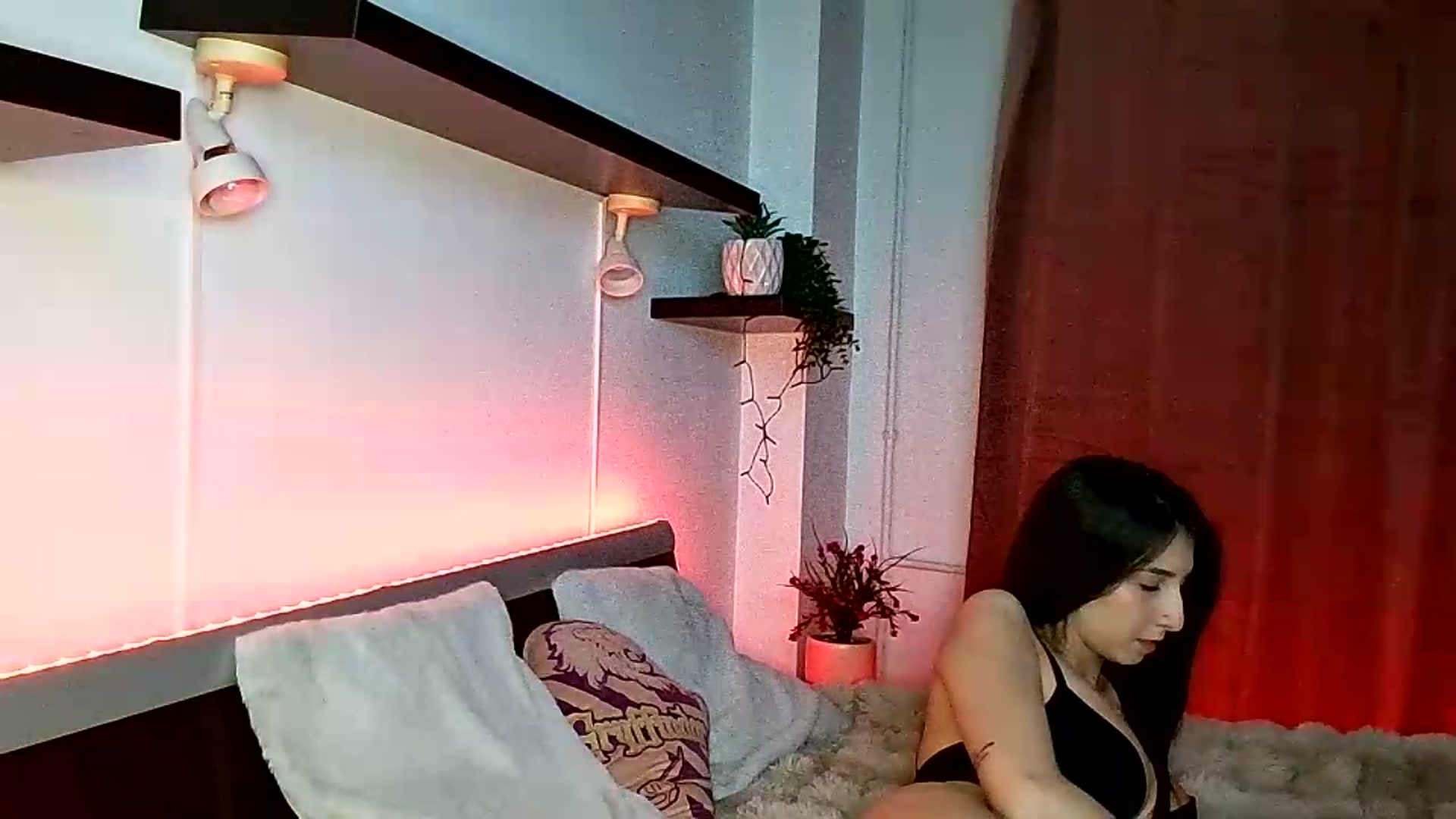 Gallery image thumbnail from Midnightdream's myfreecams stream on, 05/26/2026, 22:28 image 7 of 20