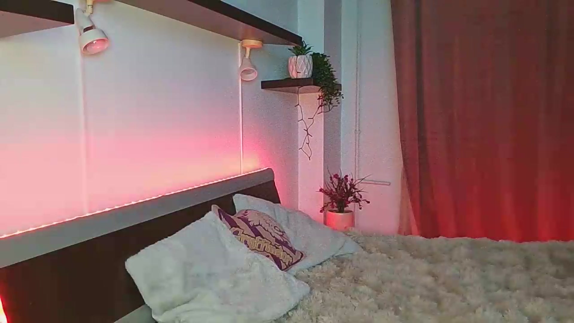 Gallery image thumbnail from Midnightdream's myfreecams stream on, 05/31/2026, 01:45 image 20 of 20